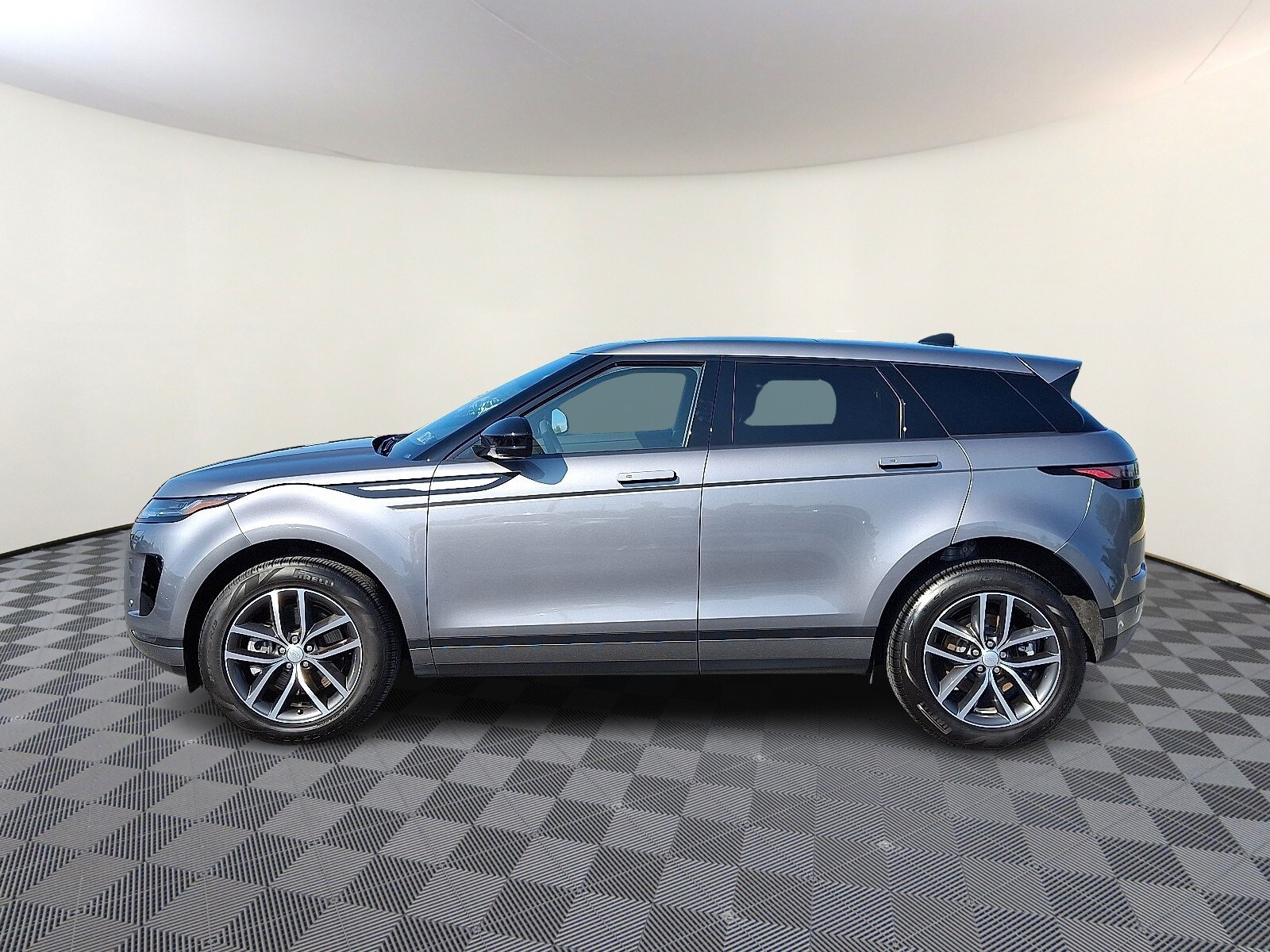 2025 Land Rover Range Rover Evoque S photo 2