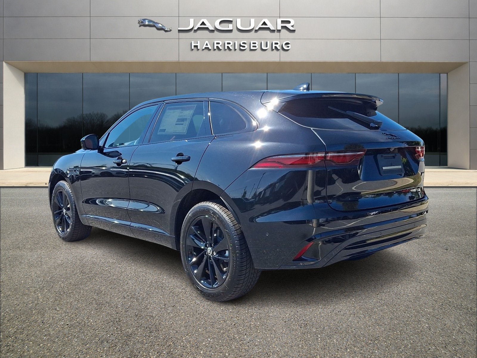2026 Jaguar F-Pace R-Dynamic S - Photo 2