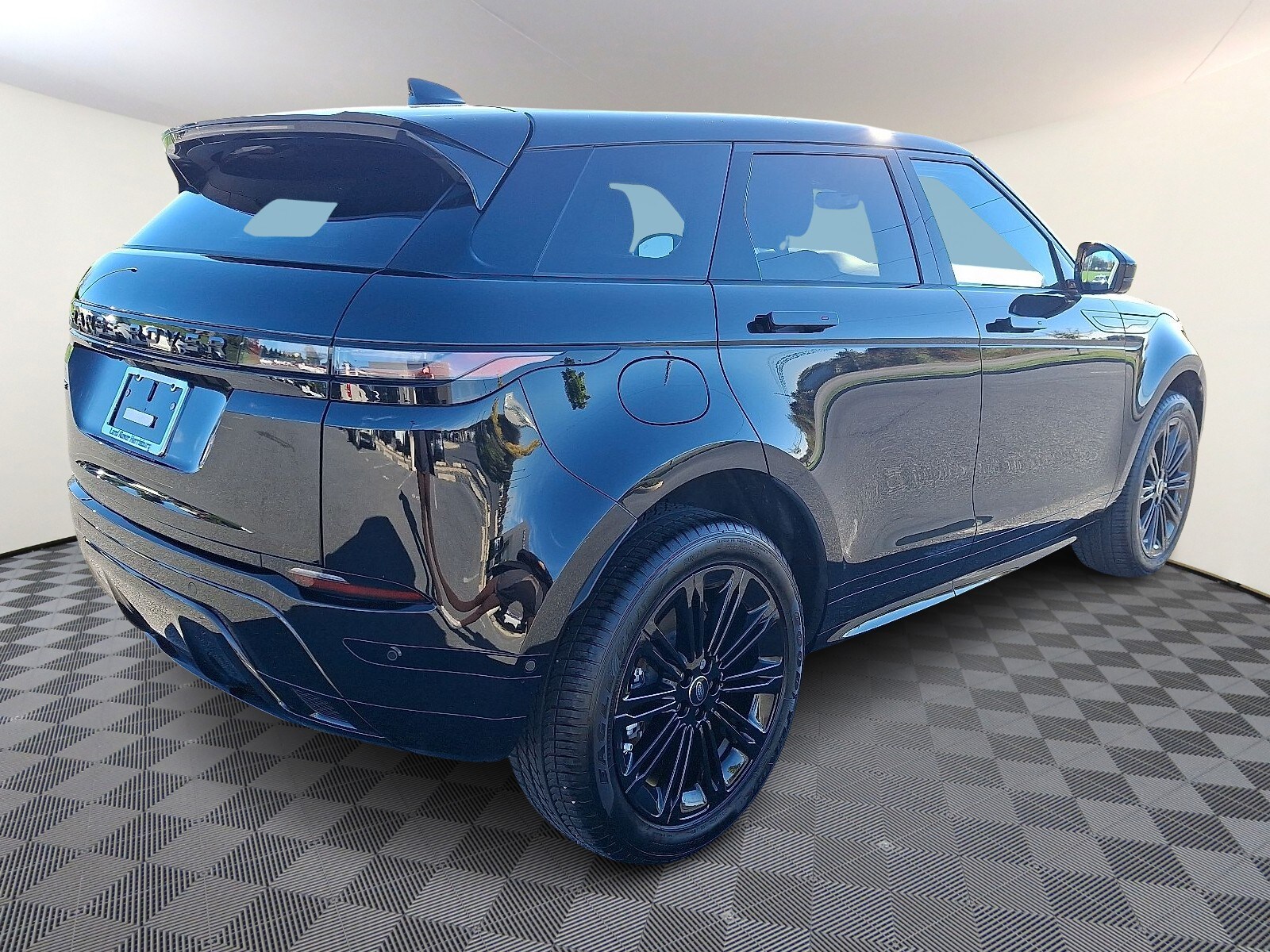 2025 Land Rover Range Rover Evoque Dynamic SE photo 4