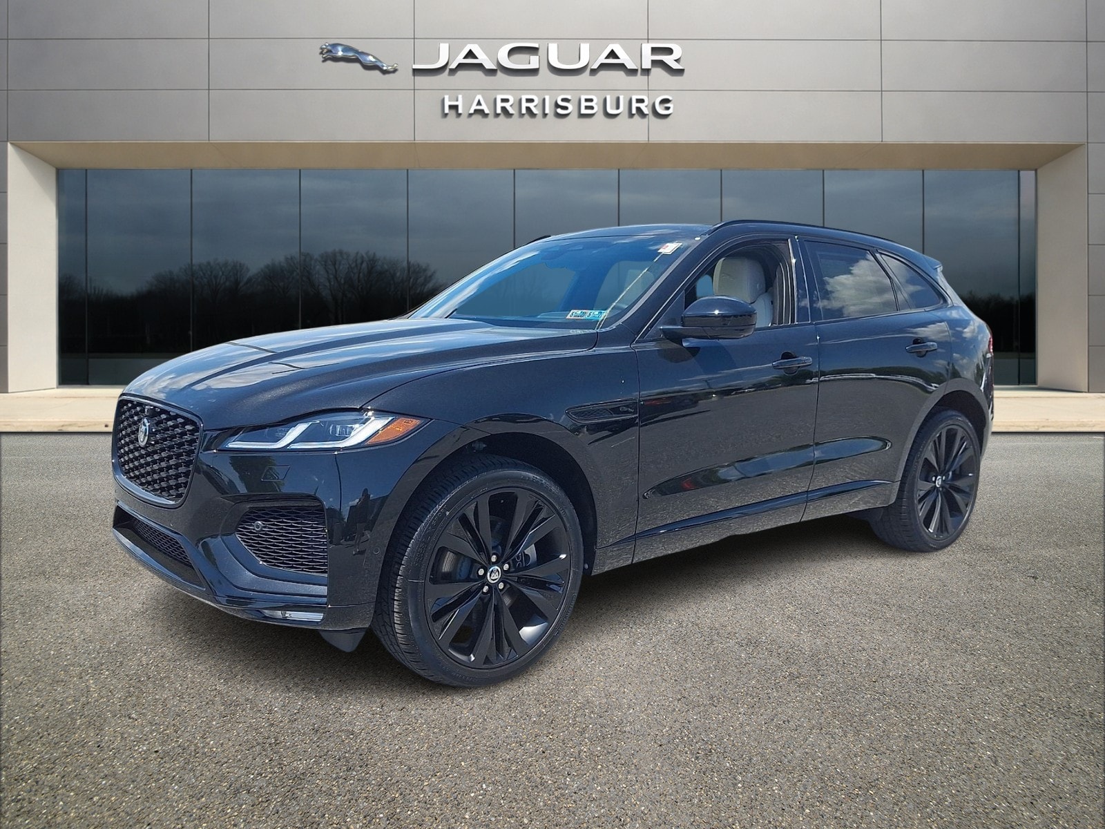 2026 Jaguar F-PACE P400 R-Dynamic S's photo