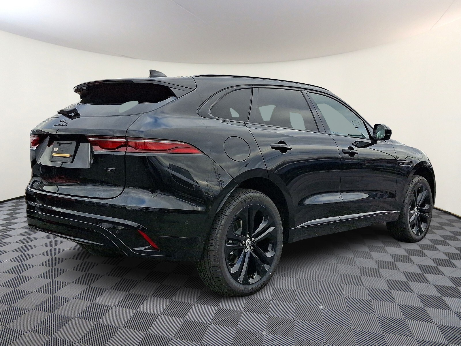 2026 Jaguar F-PACE P250 R-Dynamic S photo 4