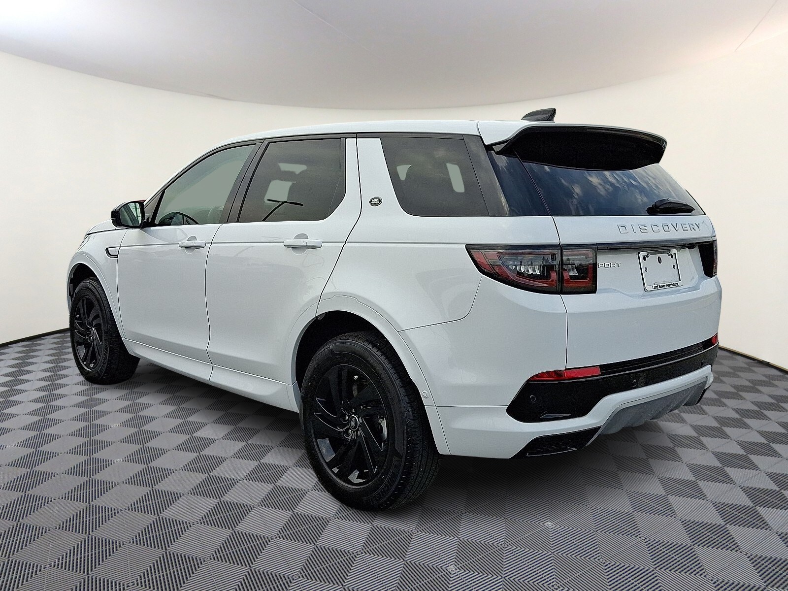 2025 Land Rover Discovery Sport S photo 3