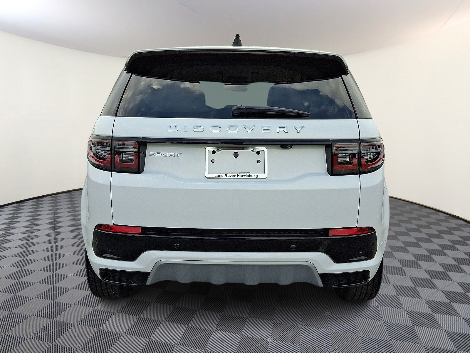 2025 Land Rover Discovery Sport S photo 4