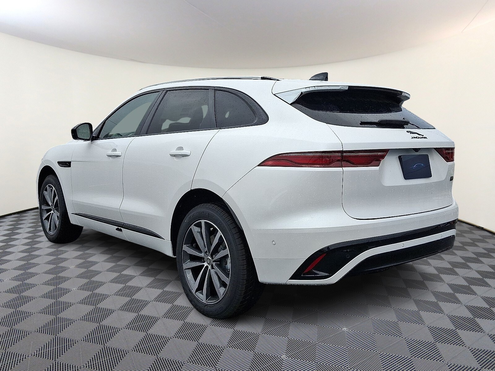 2026 Jaguar F-PACE P250 R-Dynamic S photo 2