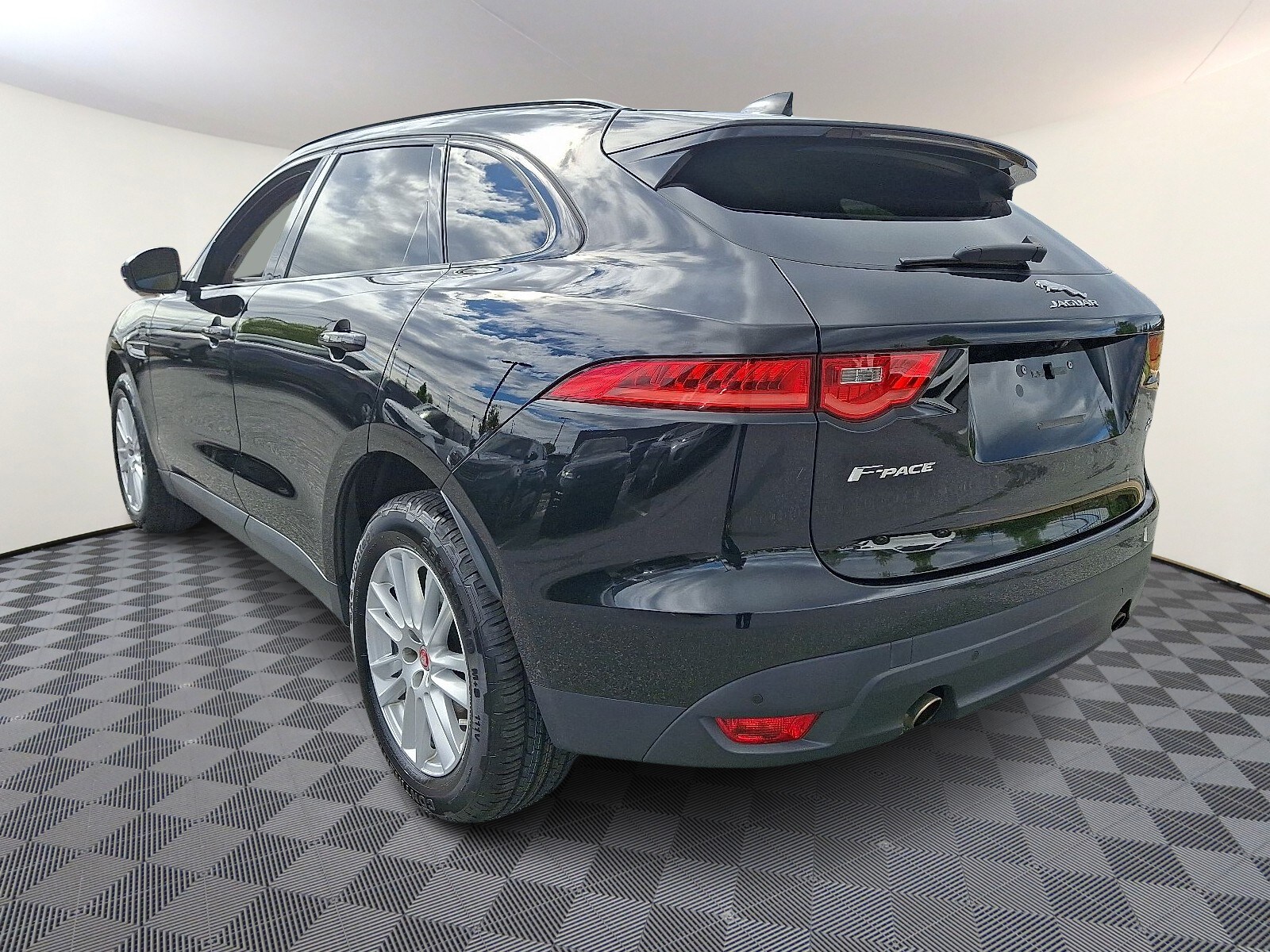 2020 Jaguar F-PACE Prestige P250 photo 3
