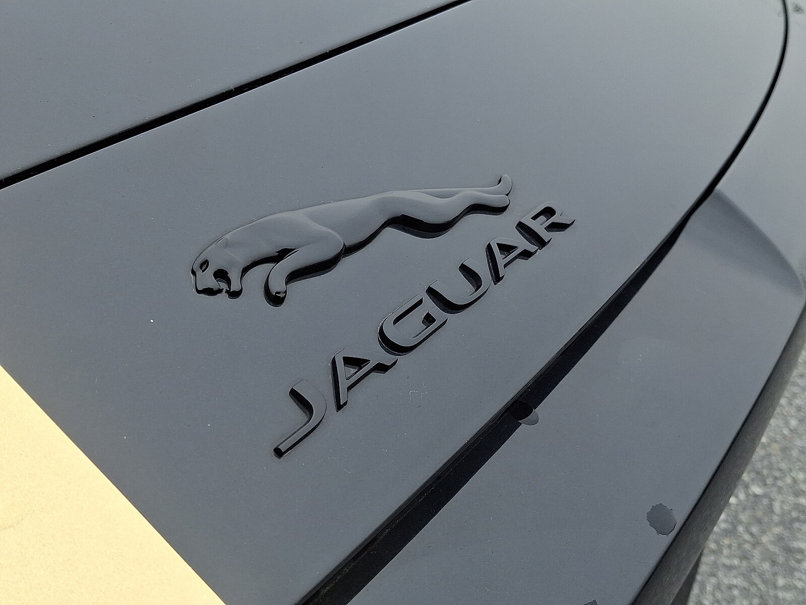 2024 Jaguar F-Type R75 - Photo 20