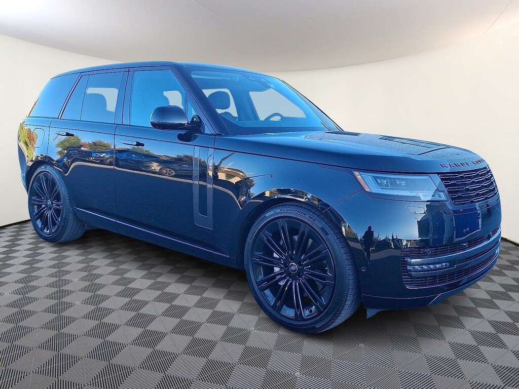 Used 2025 Land Rover Range Rover P400 SE Sport Utility