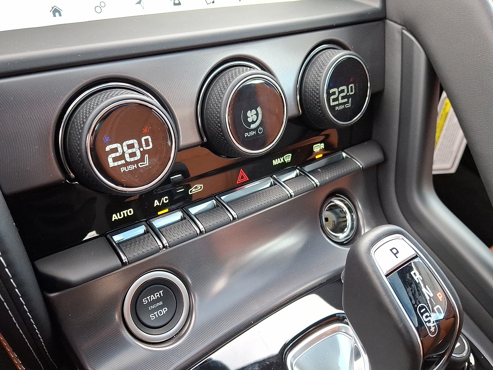 2024 Jaguar F-Type R75 - Photo 11