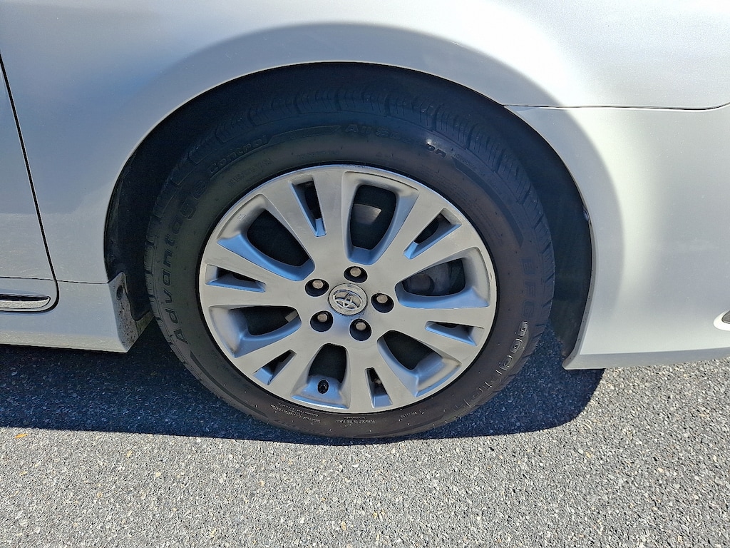 Used 2011 Toyota Avalon Limited Sedan