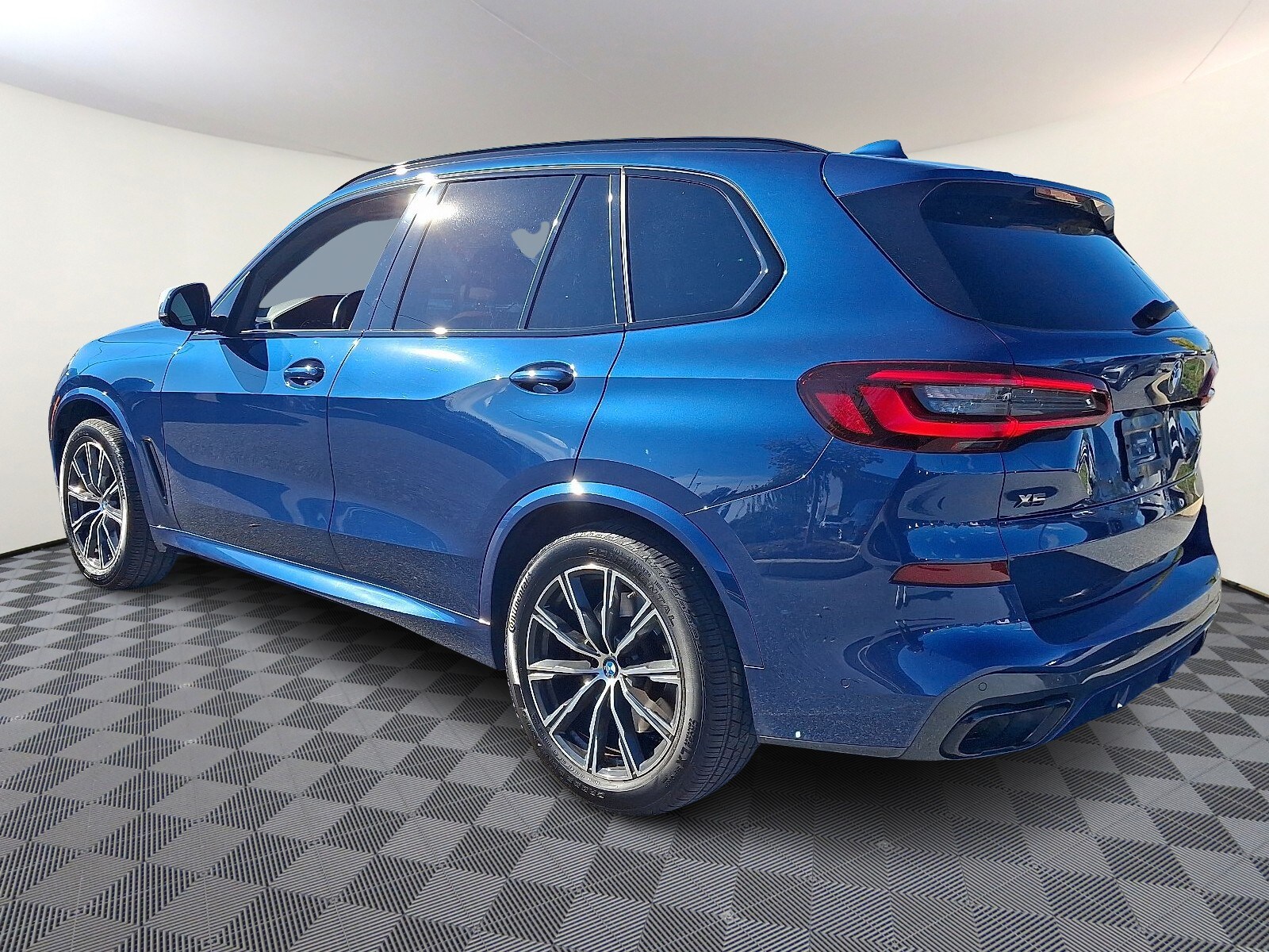2021 Bmw X5 M50i photo 2