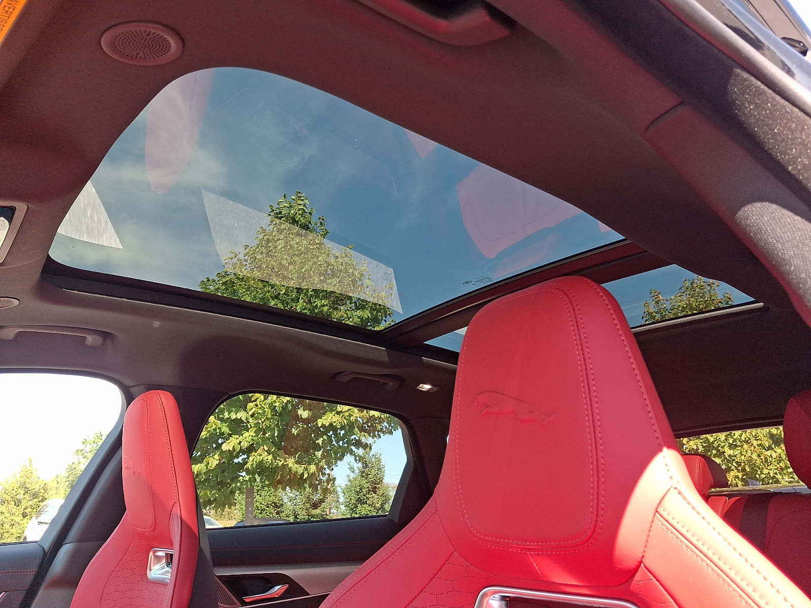 2026 Jaguar F-Pace R-Dynamic S - Photo 13