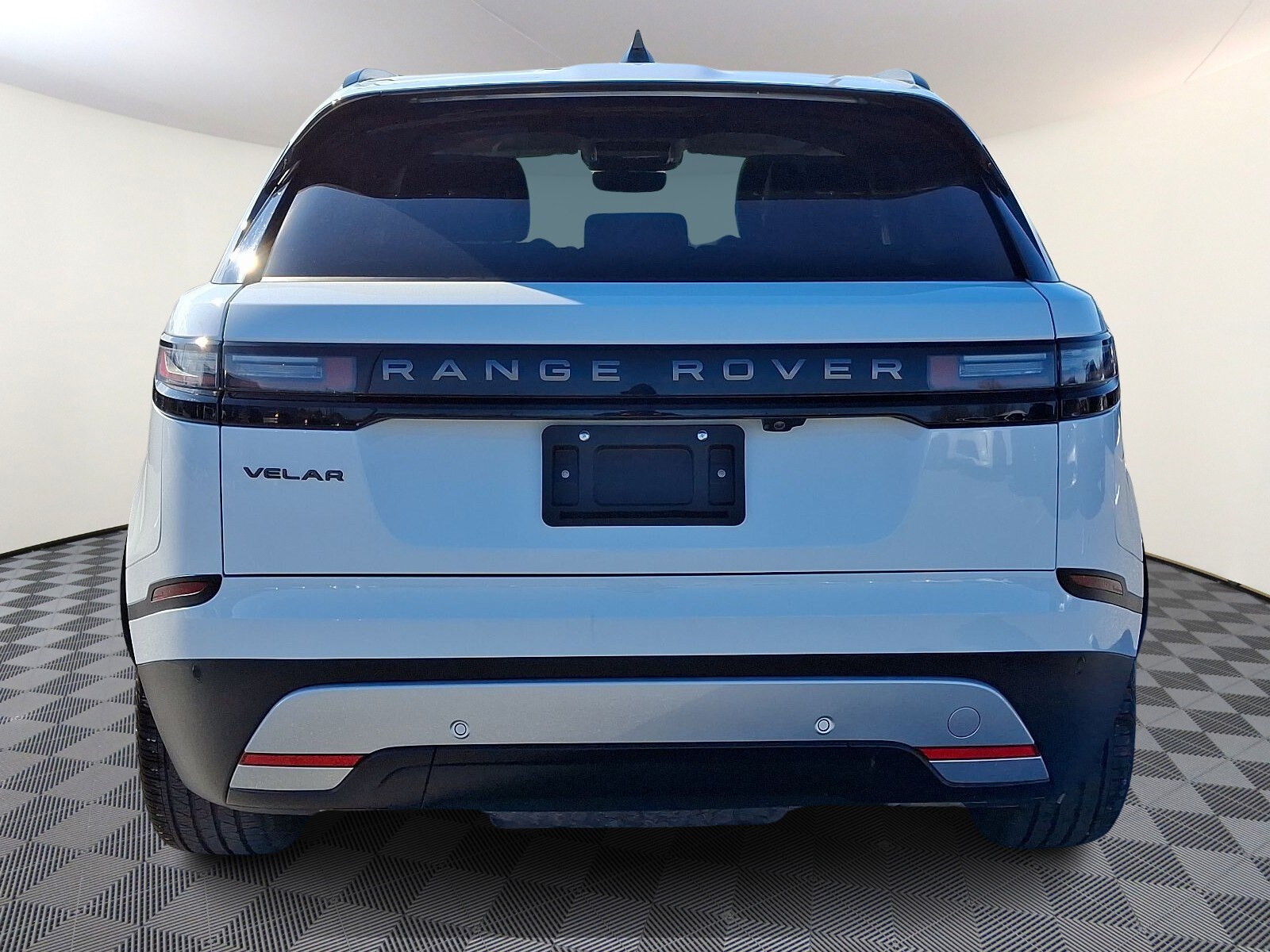 2025 Land Rover Range Rover Velar P250 S photo 4