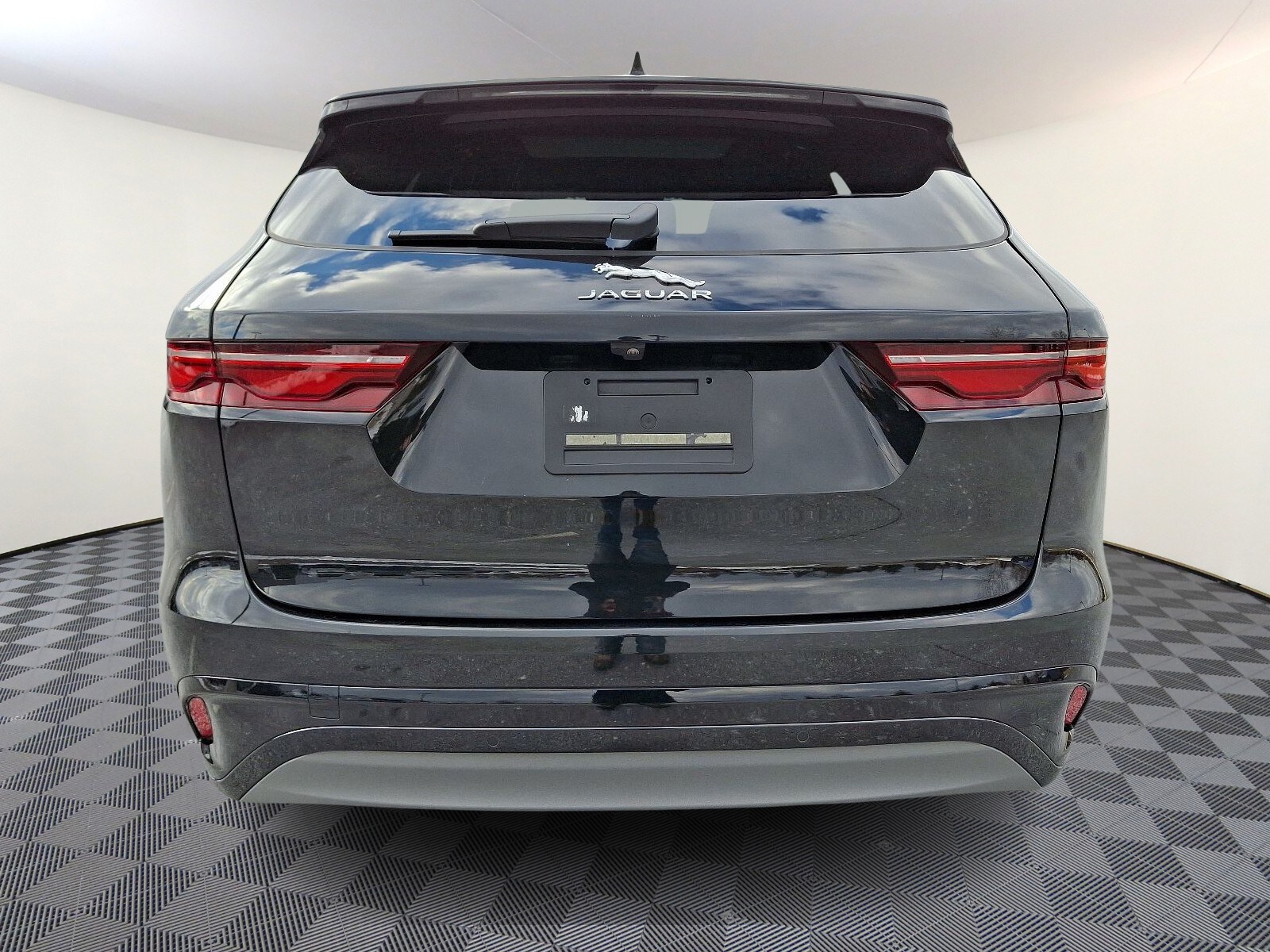 2025 Jaguar F-PACE P250 R-Dynamic S photo 4