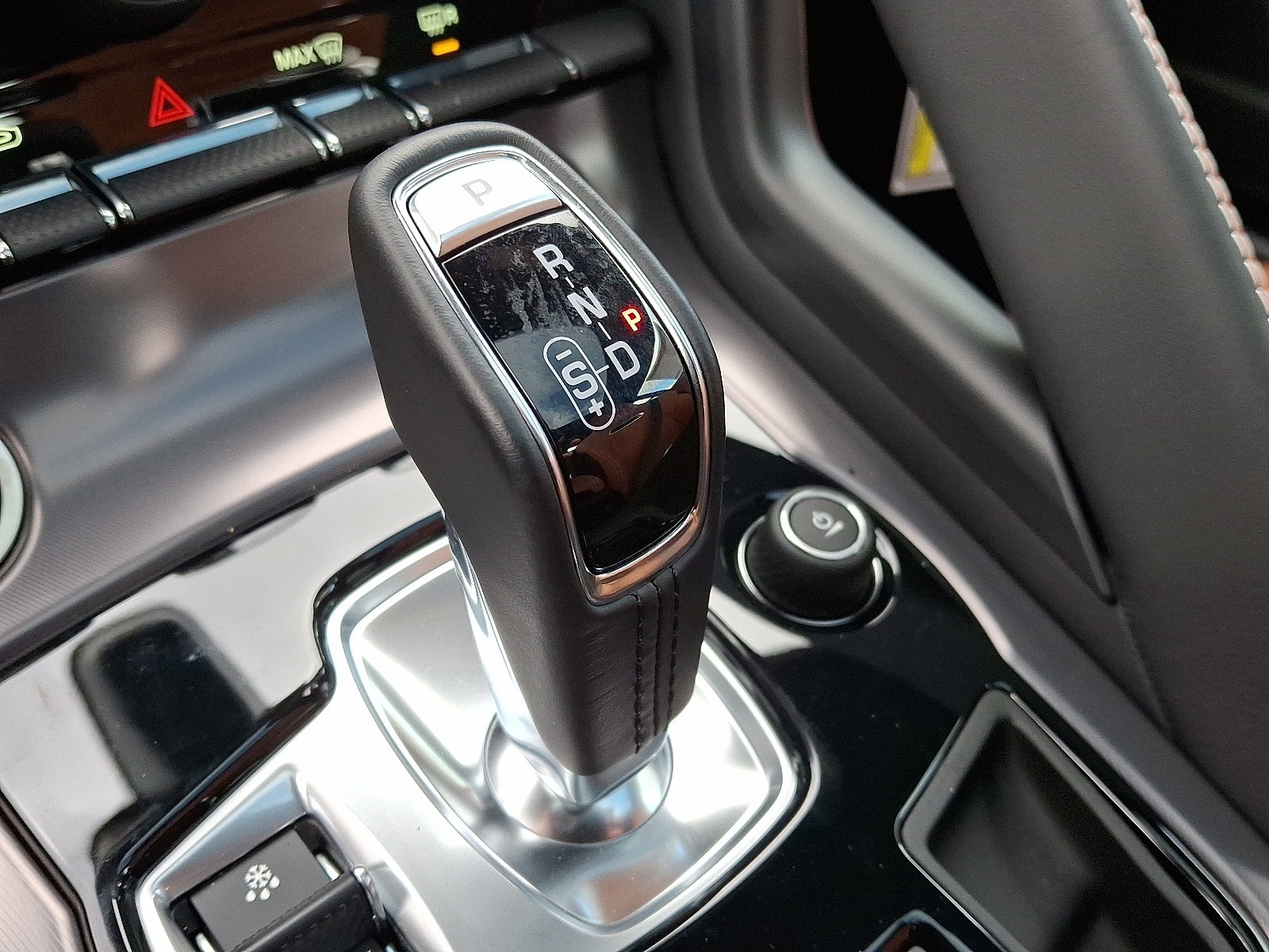 2024 Jaguar F-Type R75 - Photo 10