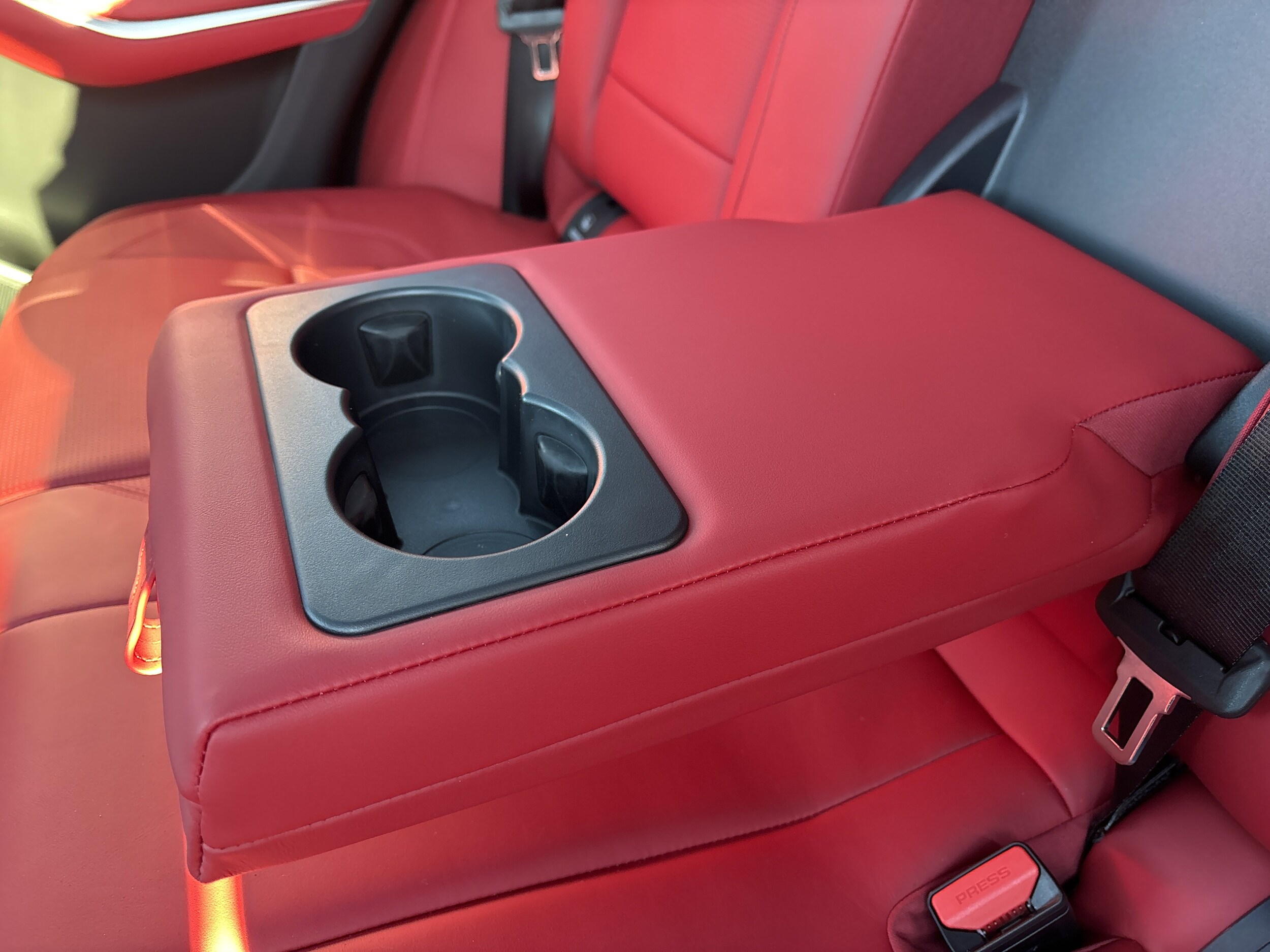 2026 Jaguar F-Pace R-Dynamic S - Photo 20