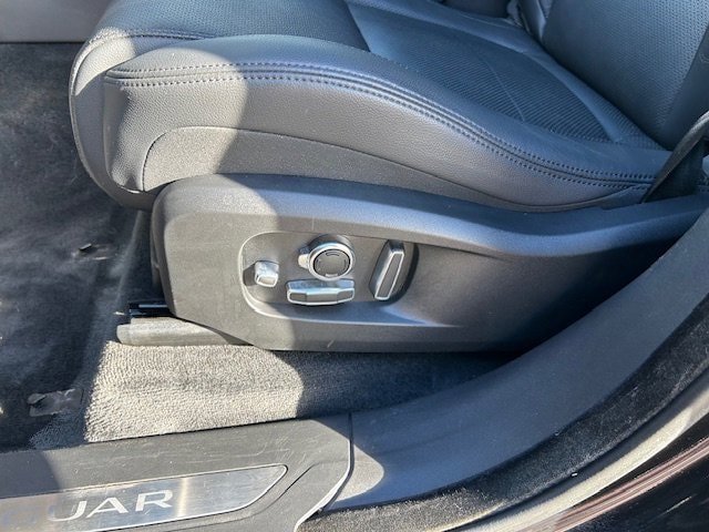 2023 Jaguar F-Pace S - Photo 16
