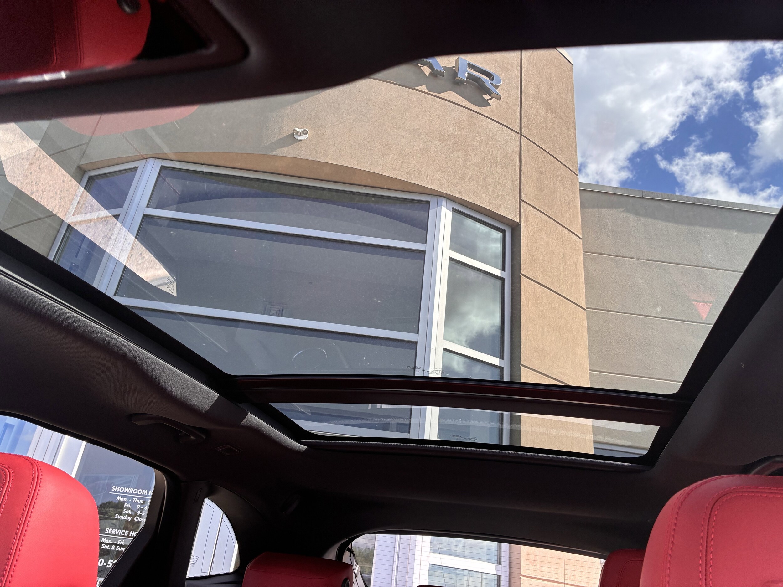 2026 Jaguar F-Pace R-Dynamic S - Photo 22