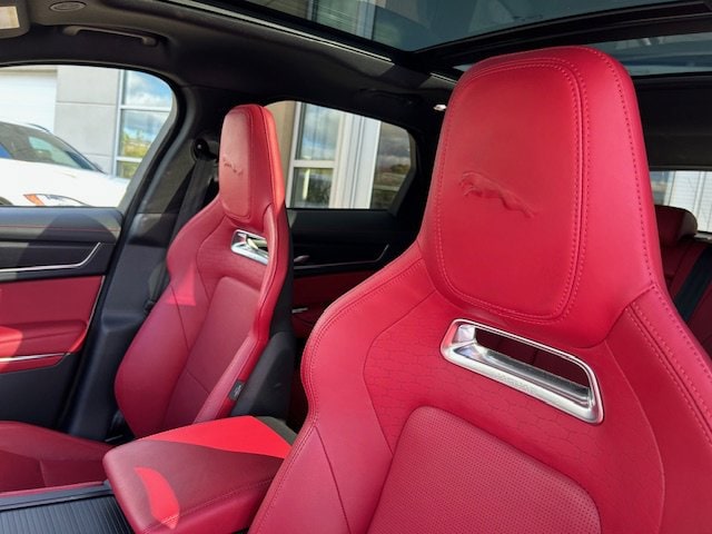 2023 Jaguar F-Pace R-Dynamic S - Photo 22