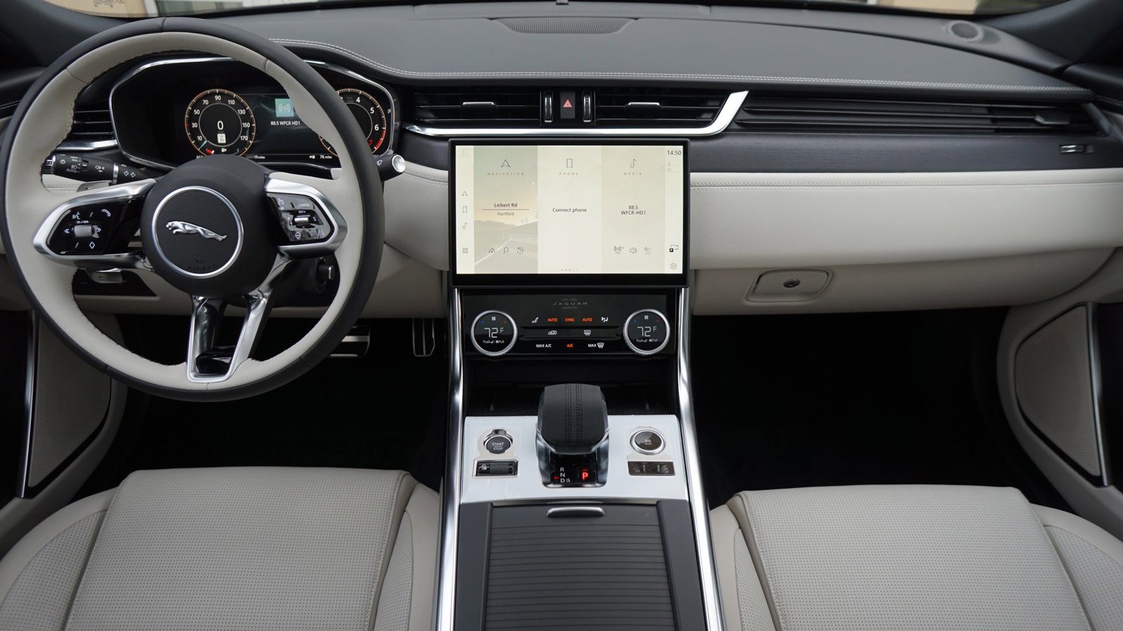 2024 Jaguar XF P300 R-Dynamic SE photo 2