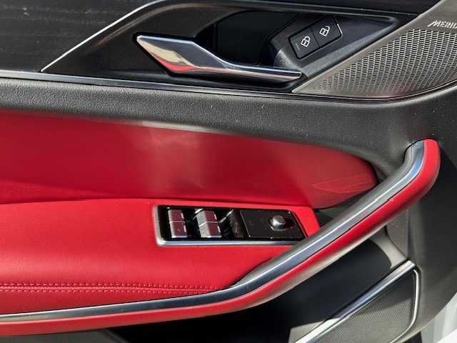 2023 Jaguar F-Pace R-Dynamic S - Photo 15