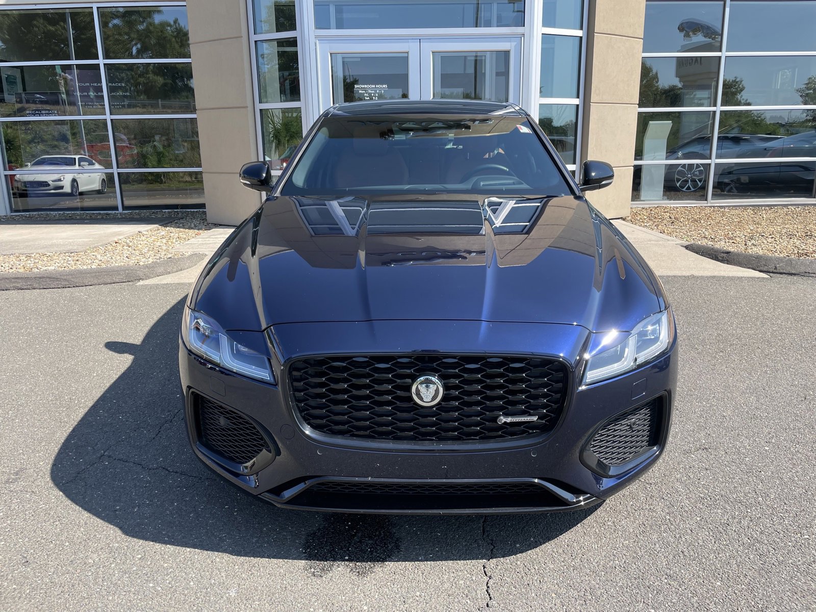 2024 Jaguar XF P300 R-Dynamic SE photo 3