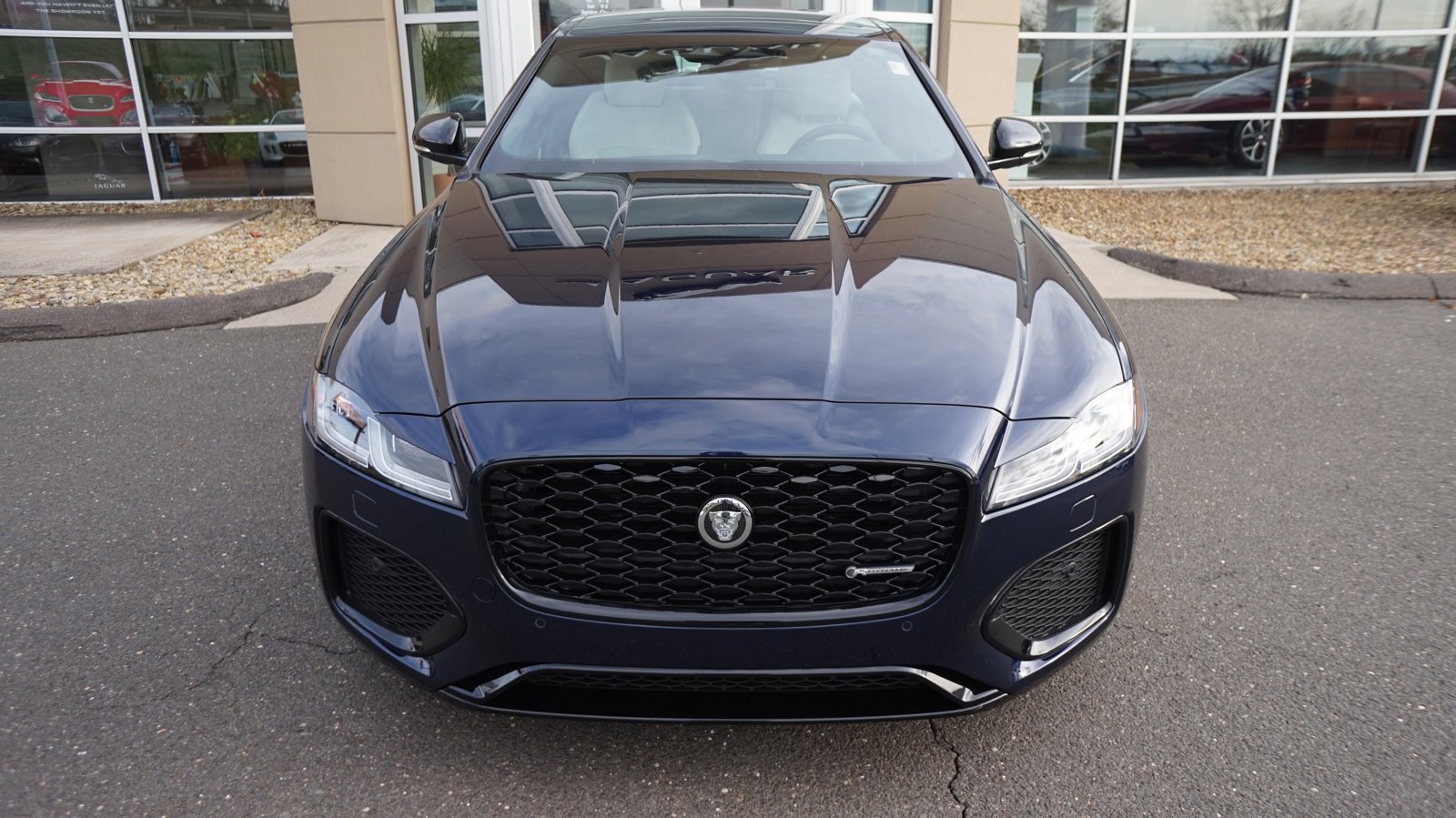 2024 Jaguar XF P300 R-Dynamic SE photo 4