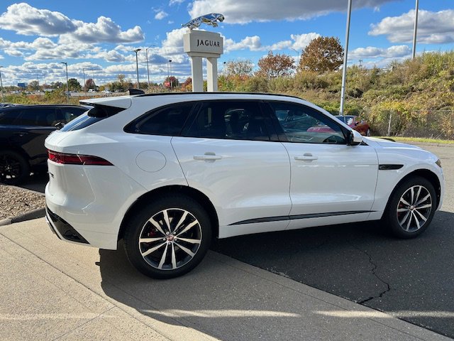 2023 Jaguar F-Pace R-Dynamic S - Photo 6