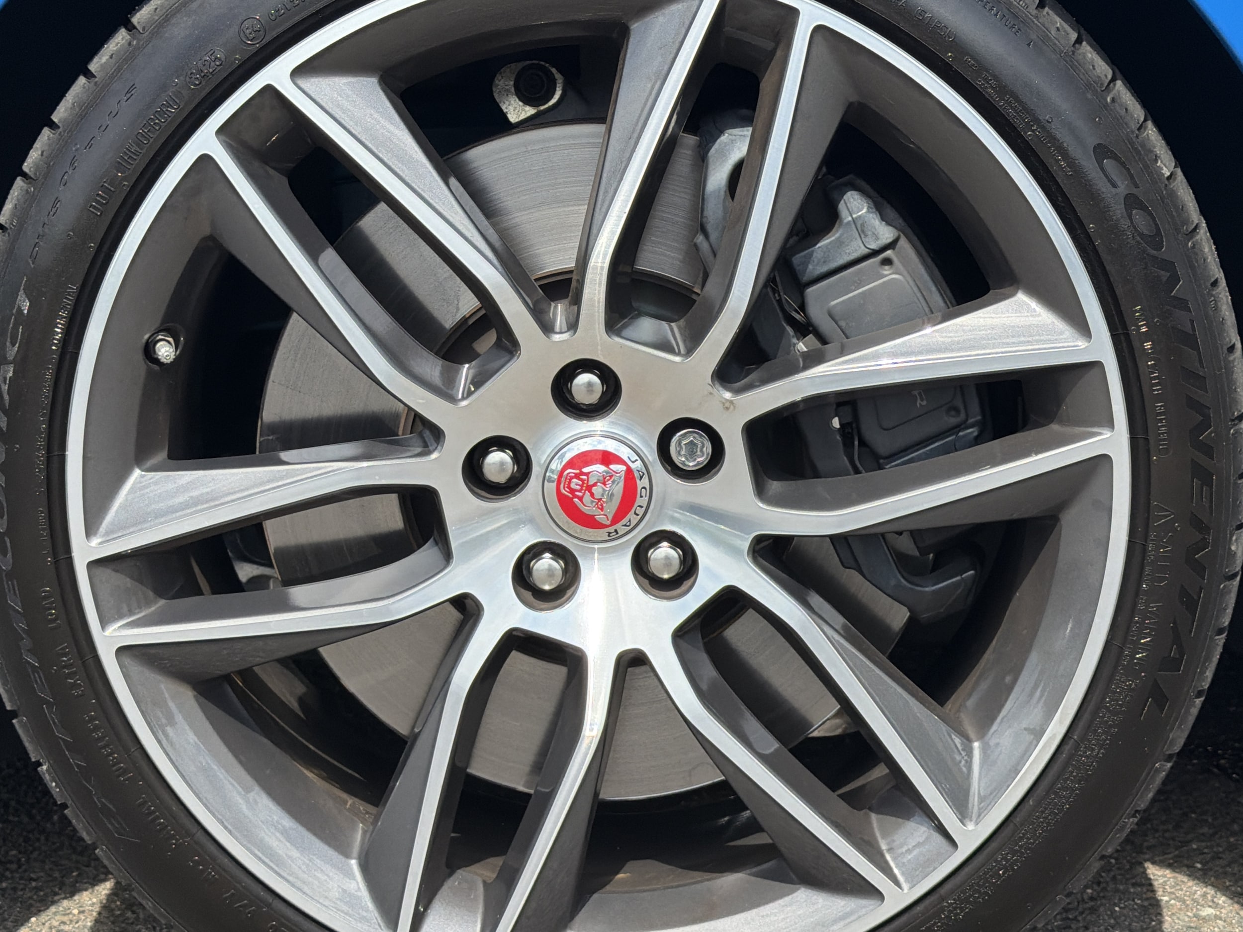 2018 Jaguar F-TYPE R-Dynamic - Photo 12