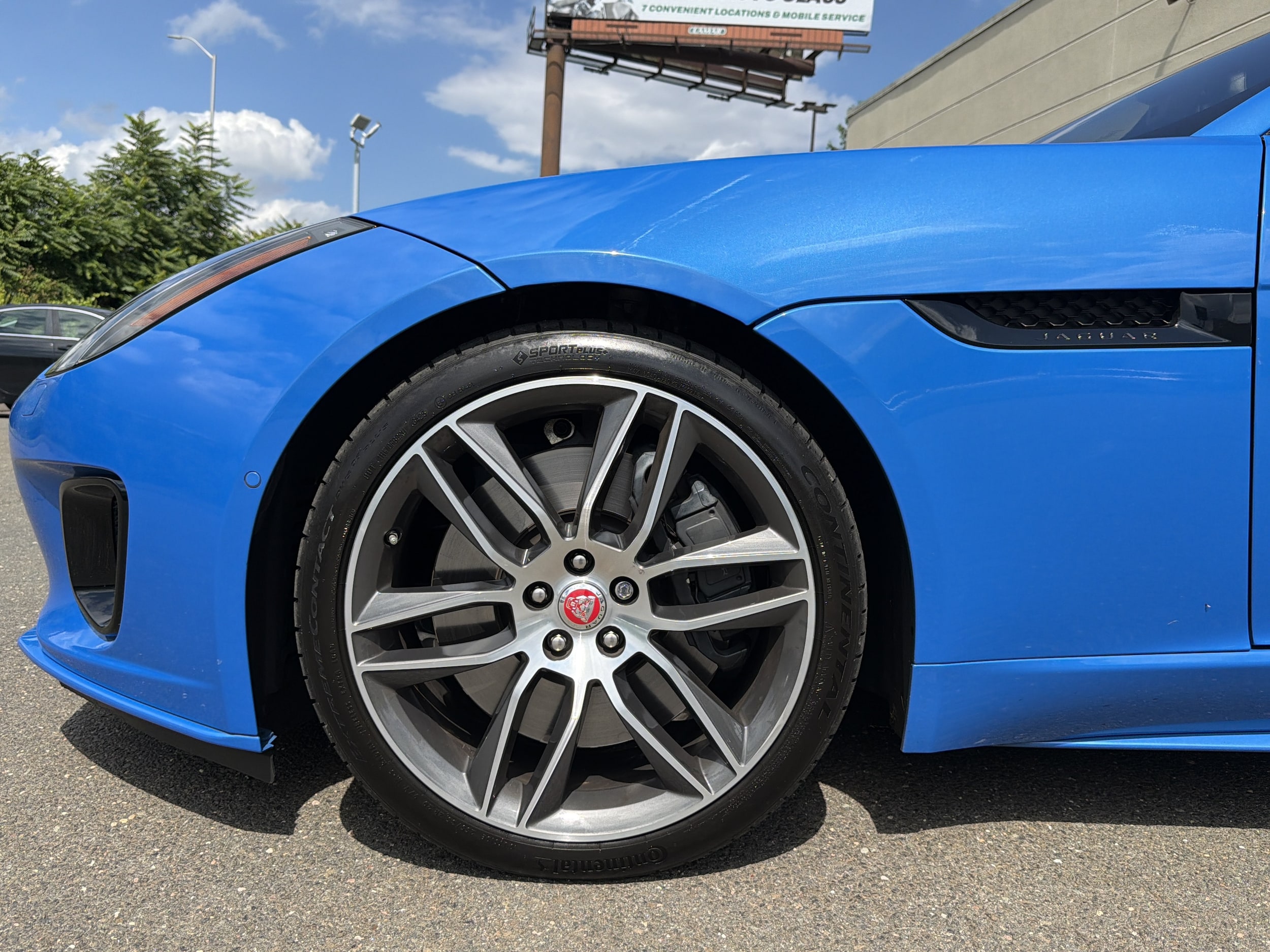 2018 Jaguar F-TYPE R-Dynamic - Photo 11
