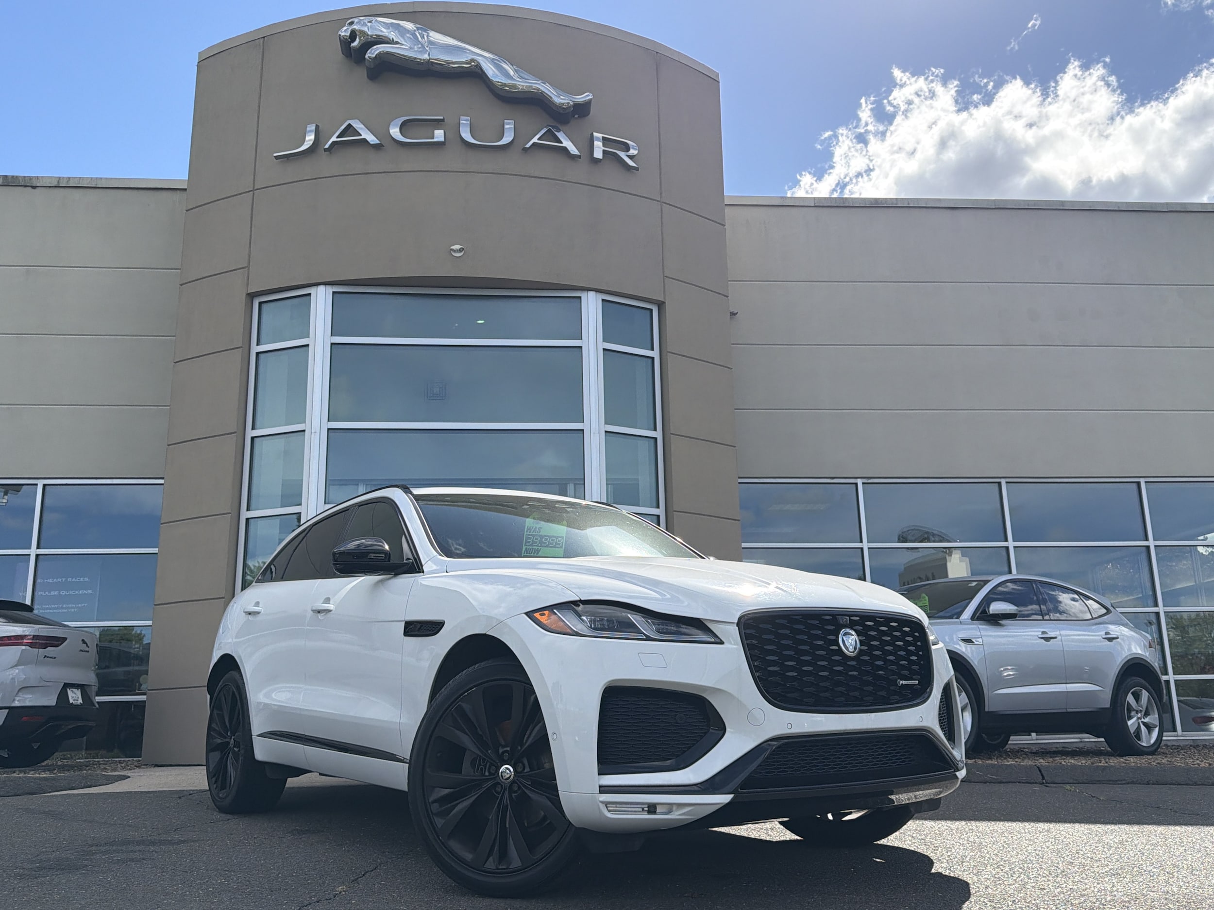 2024 Jaguar F-PACE R-Dynamic S