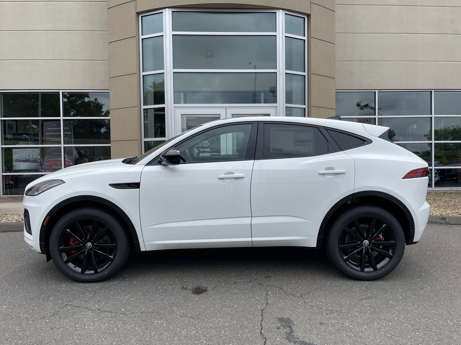 2024 Jaguar E-PACE R-Dynamic photo 4