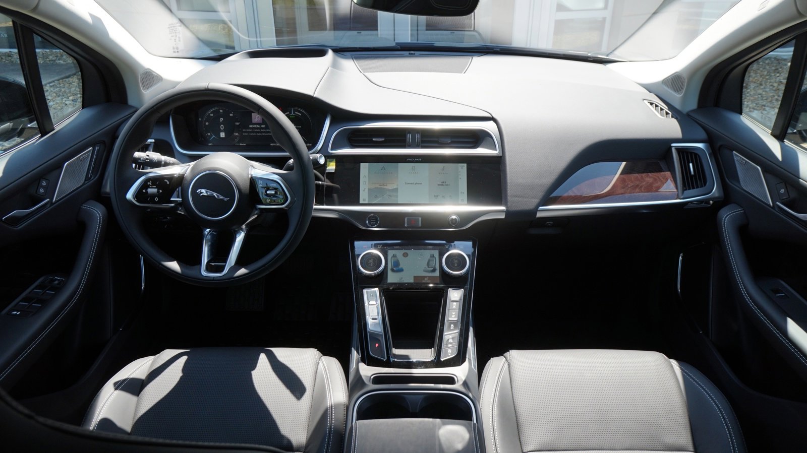 2023 Jaguar I-PACE EV400 HSE photo 3