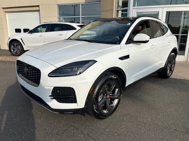 2022 Jaguar E-PACE P250 SE photo 3