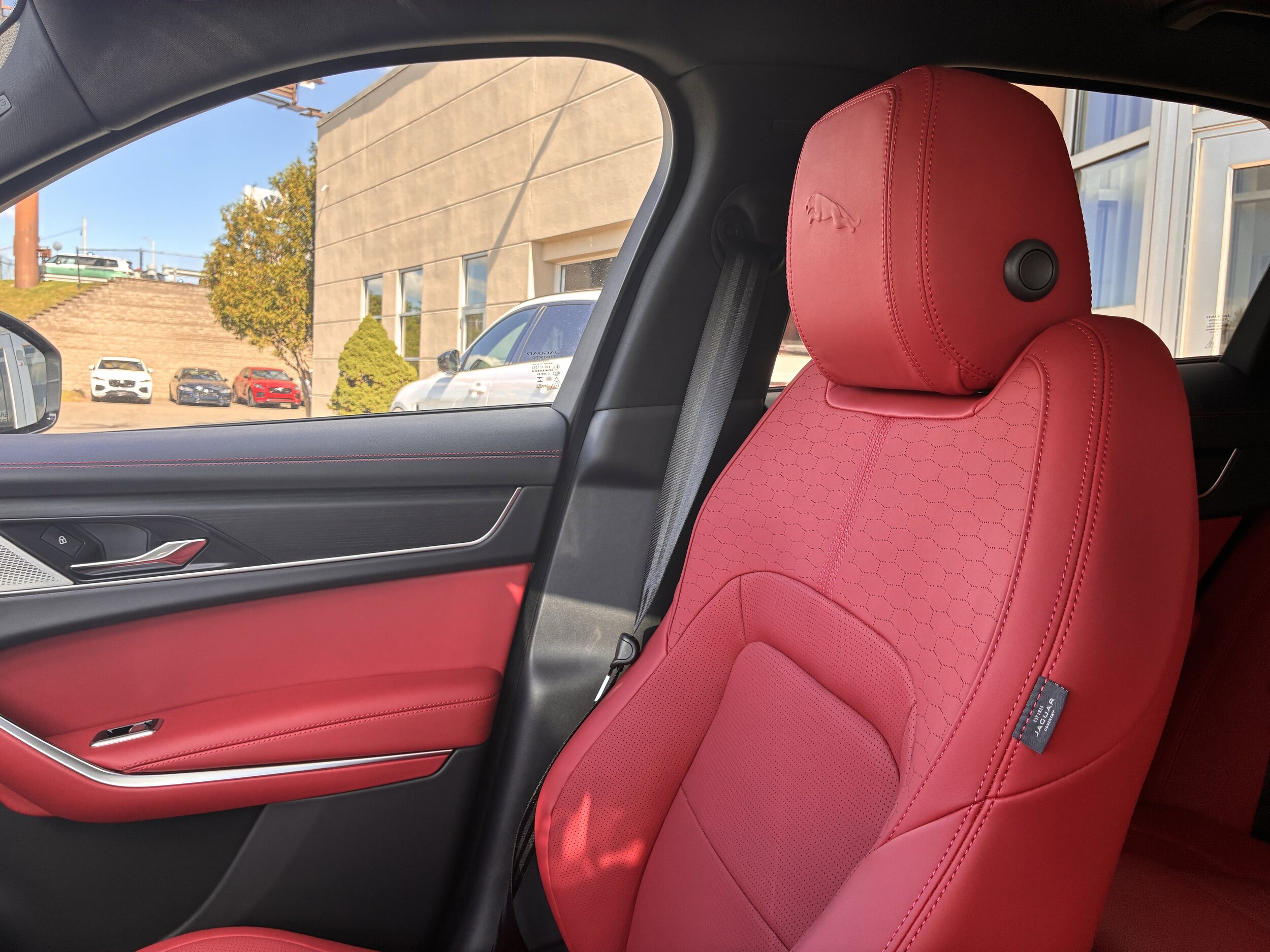 2026 Jaguar F-Pace R-Dynamic S - Photo 20