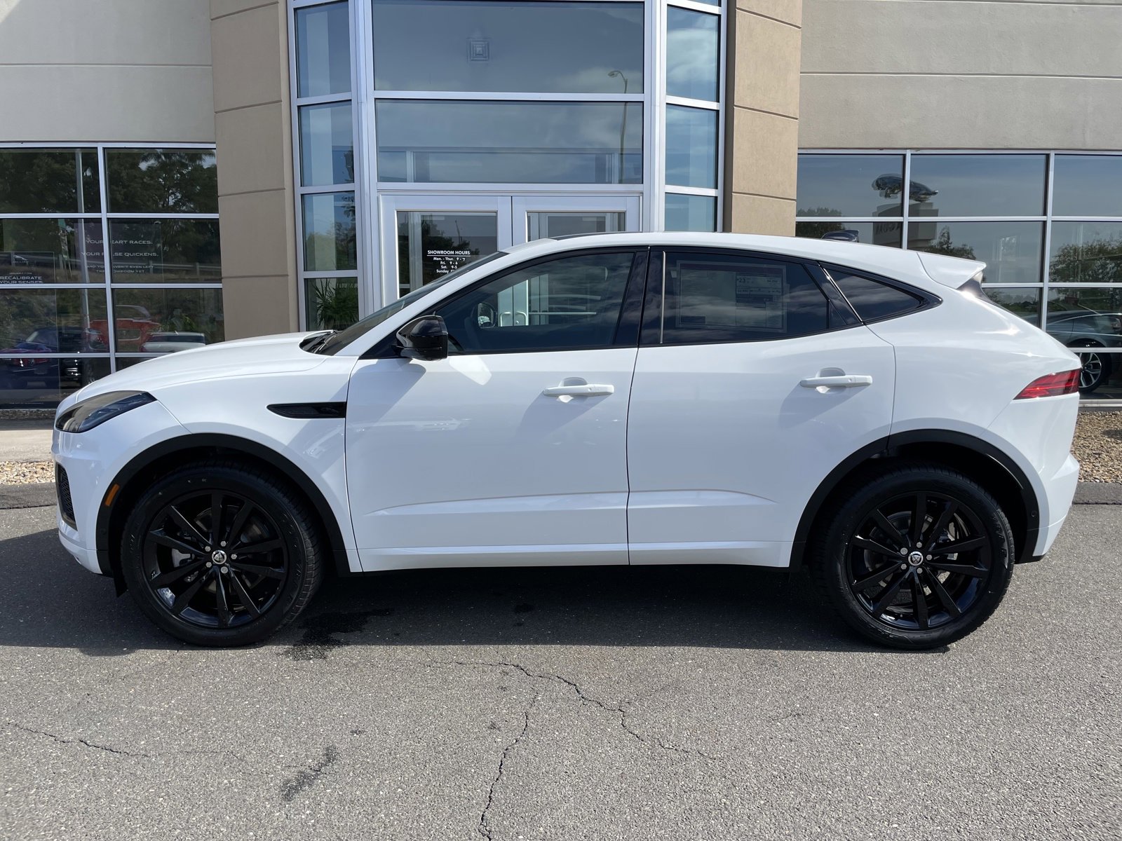 2024 Jaguar E-PACE R-Dynamic photo 4