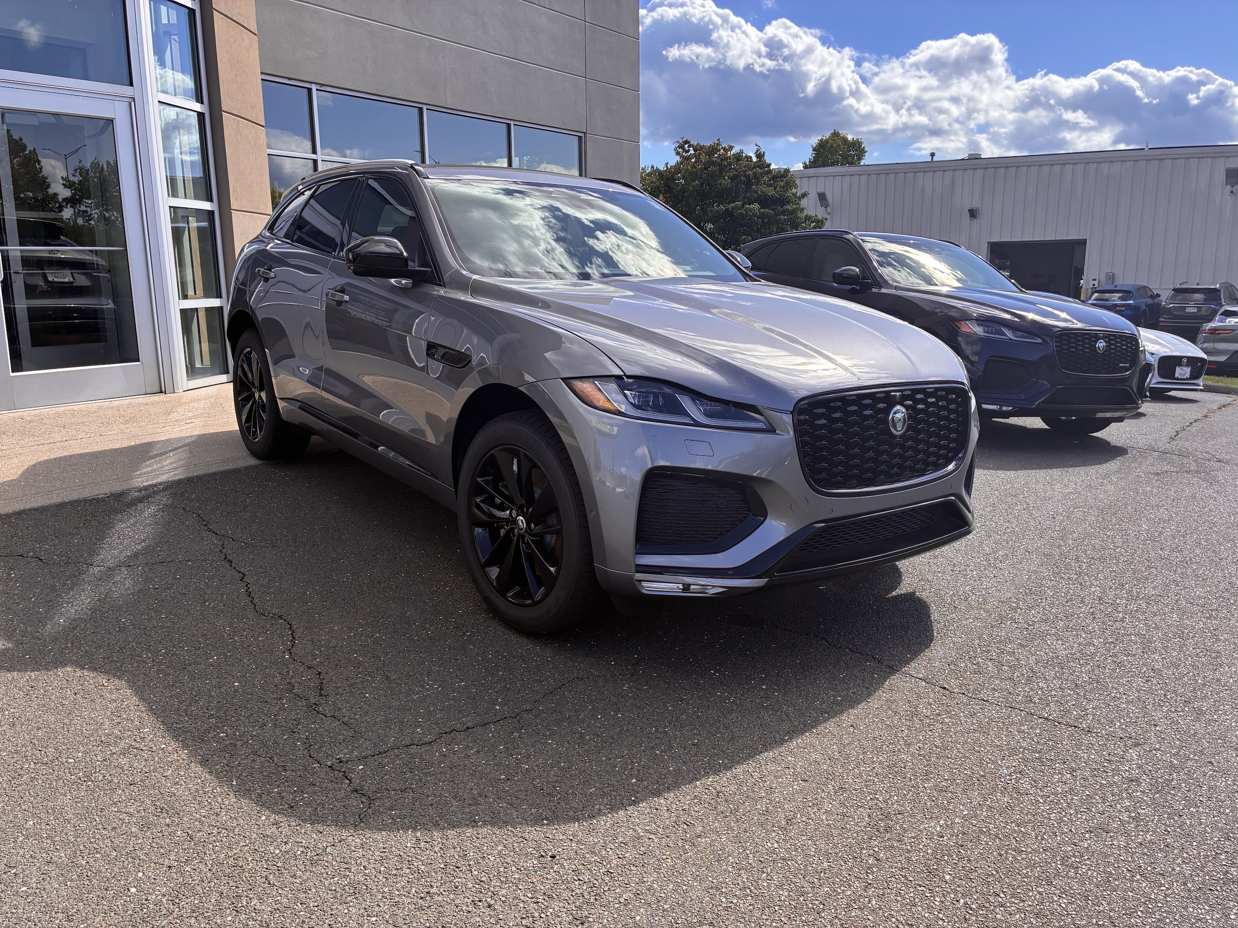 2026 Jaguar F-Pace R-Dynamic S - Photo 4