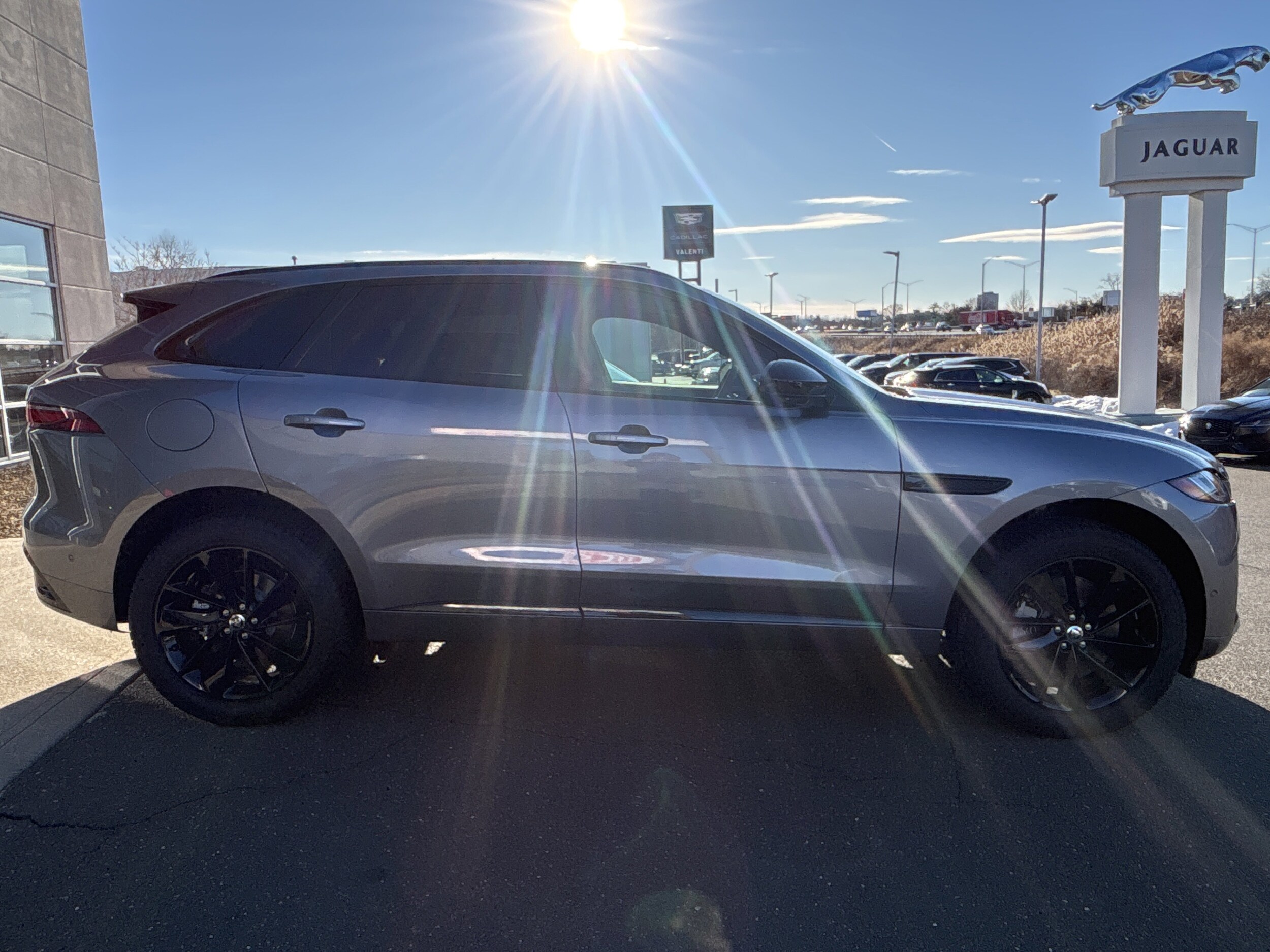 2026 Jaguar F-Pace R-Dynamic S - Photo 9