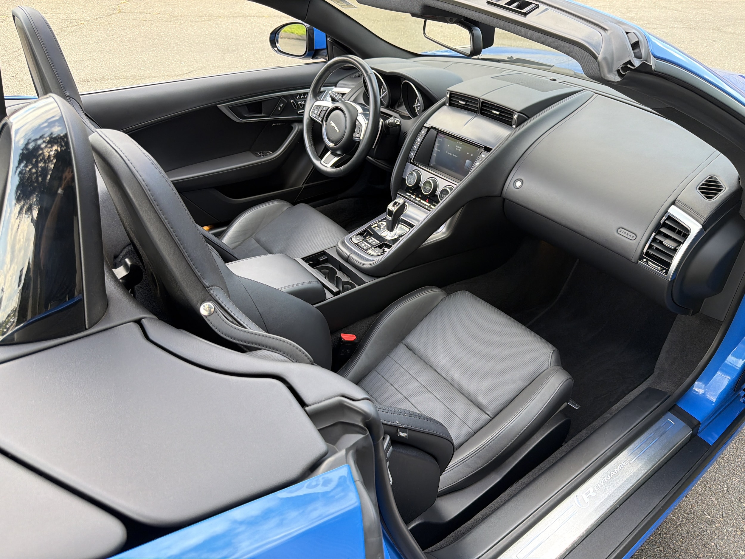 2018 Jaguar F-TYPE R-Dynamic - Photo 22