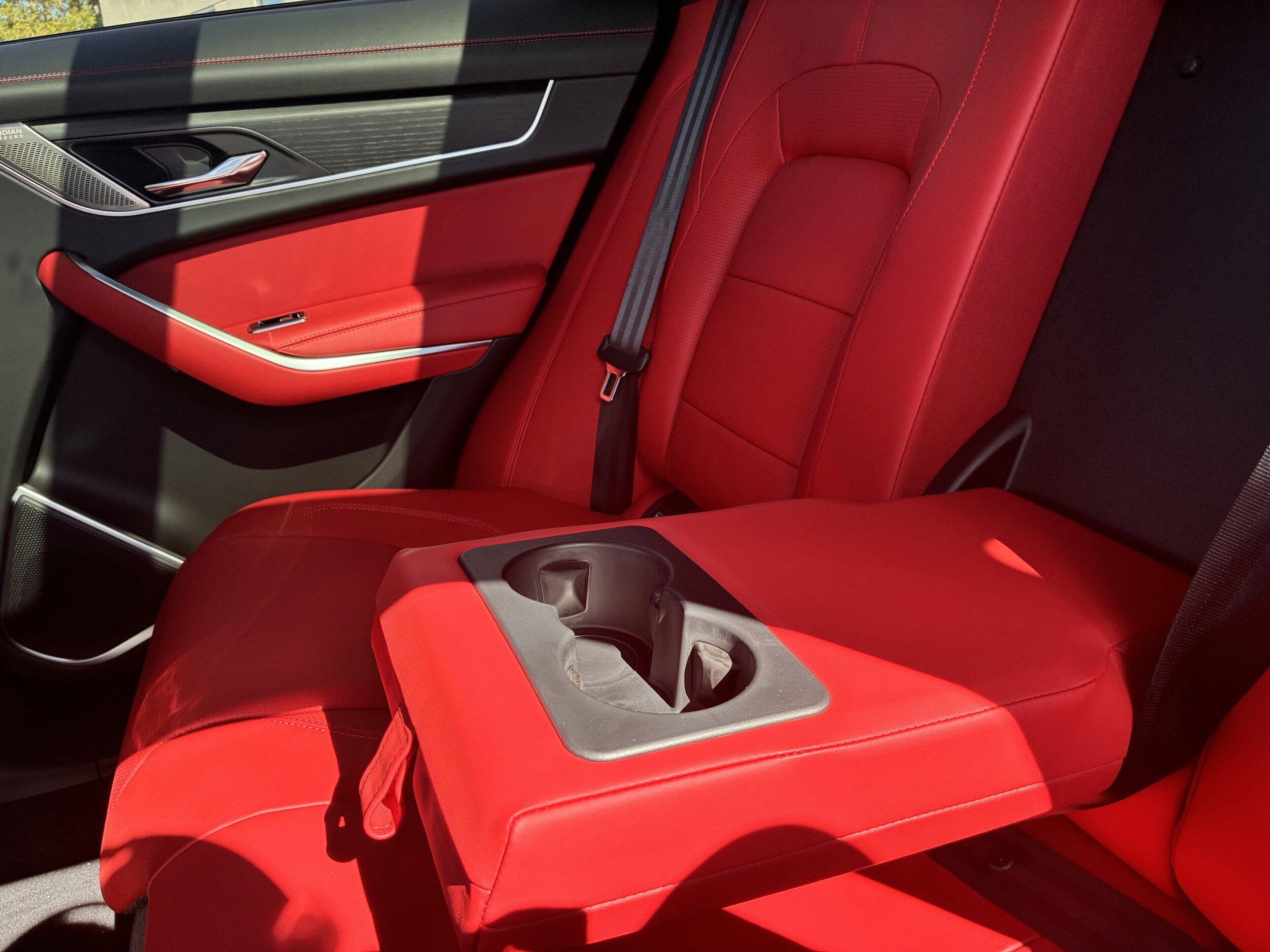 2026 Jaguar F-Pace R-Dynamic S - Photo 26