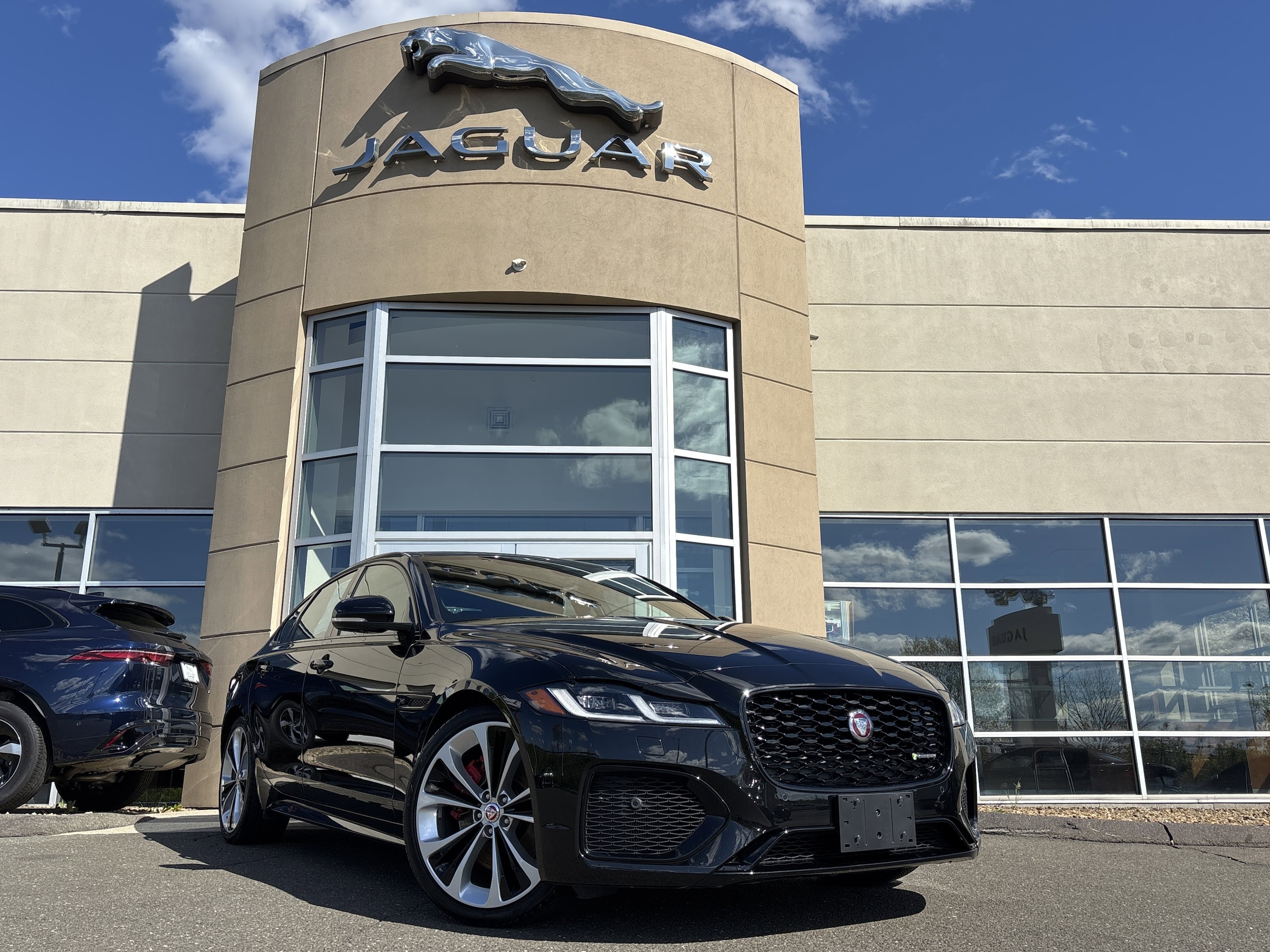 2022 Jaguar XF P300 R-Dynamic SE's photo