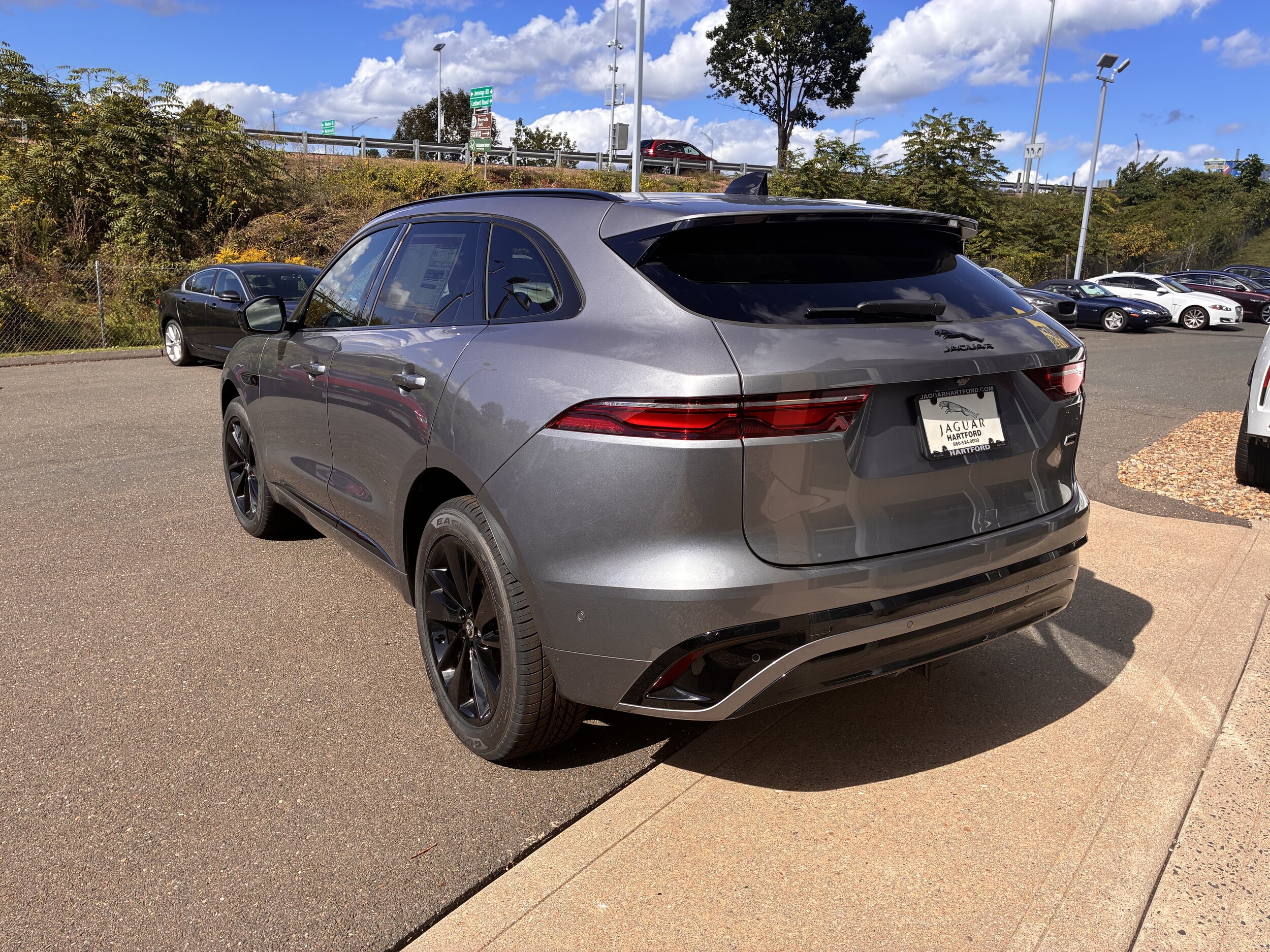 2026 Jaguar F-Pace R-Dynamic S - Photo 9