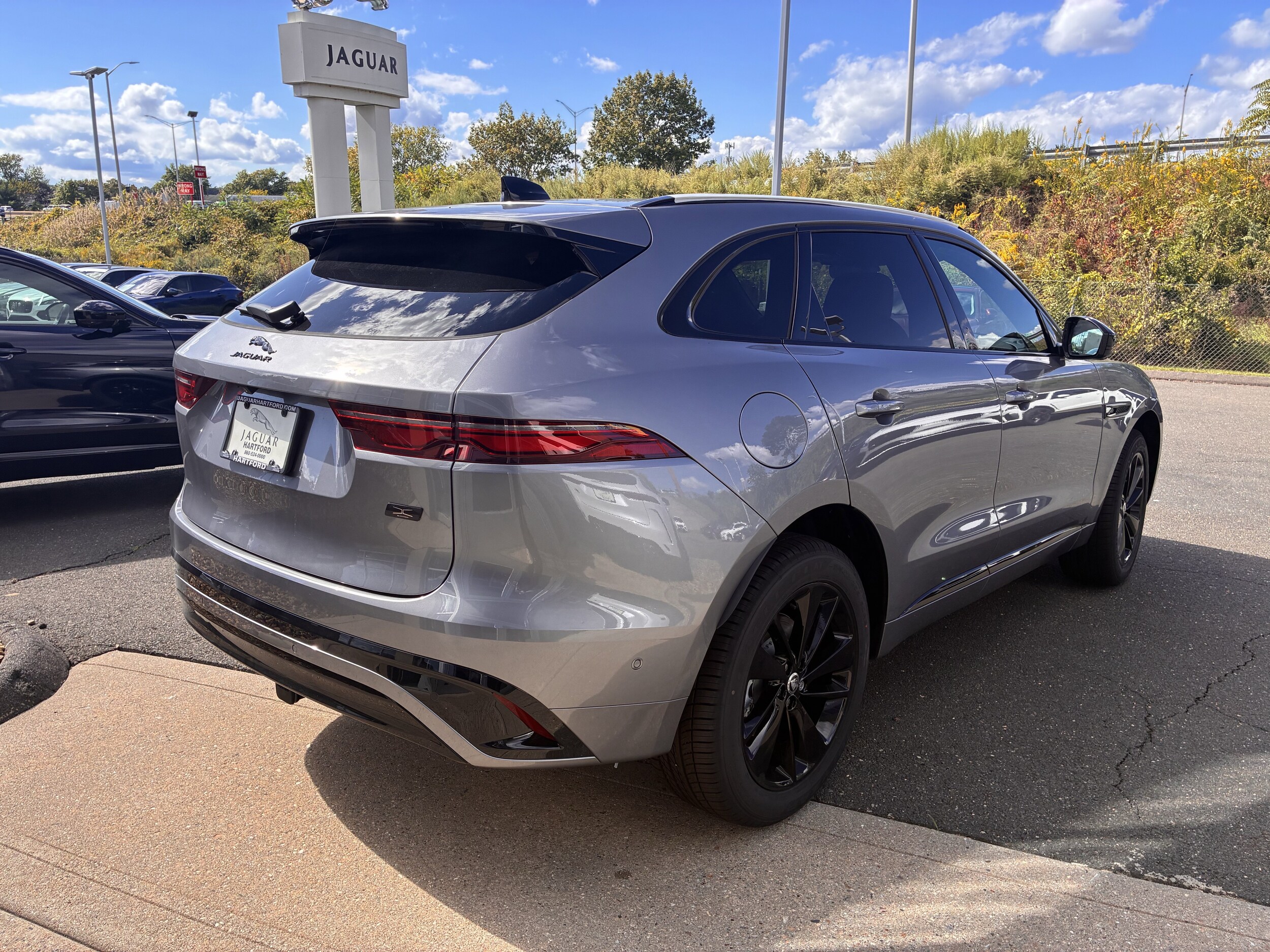 2026 Jaguar F-Pace R-Dynamic S - Photo 7