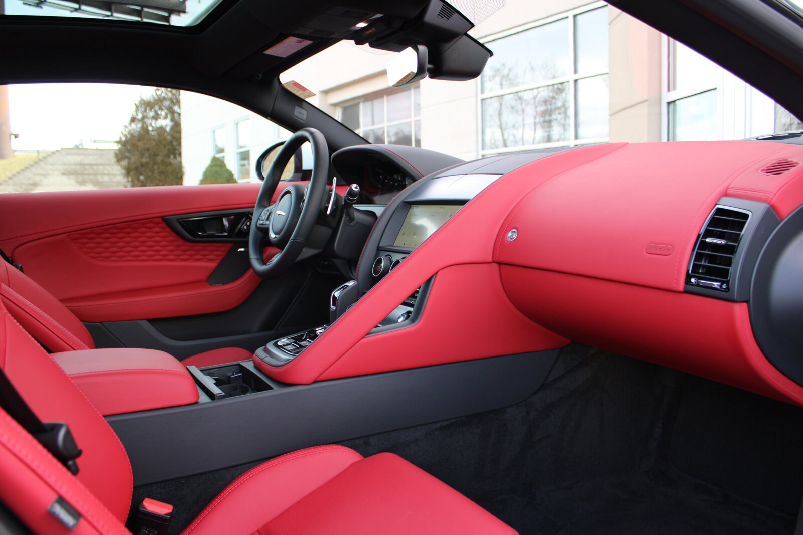 2023 Jaguar F-TYPE R photo 3