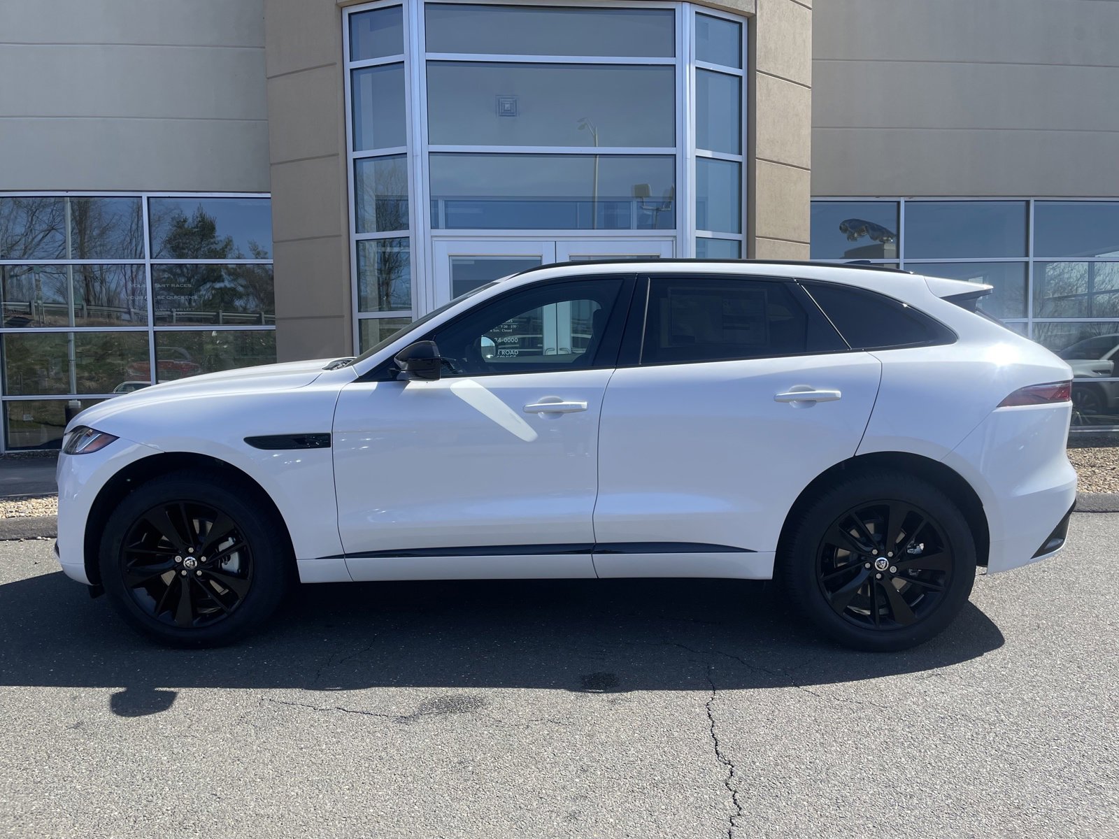 2025 Jaguar F-PACE P250 R-Dynamic S photo 4