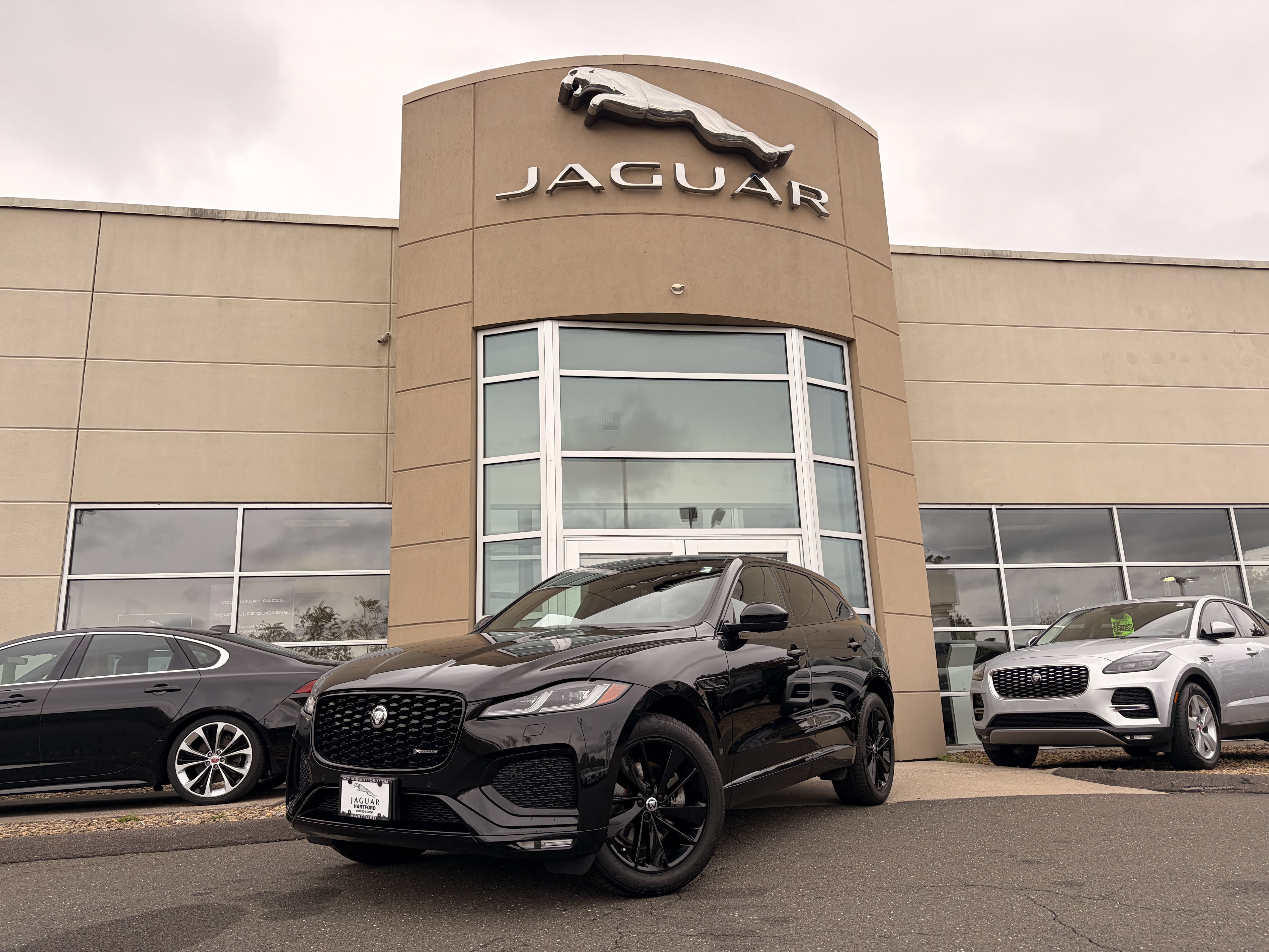 2024 Jaguar F-PACE R-Dynamic S