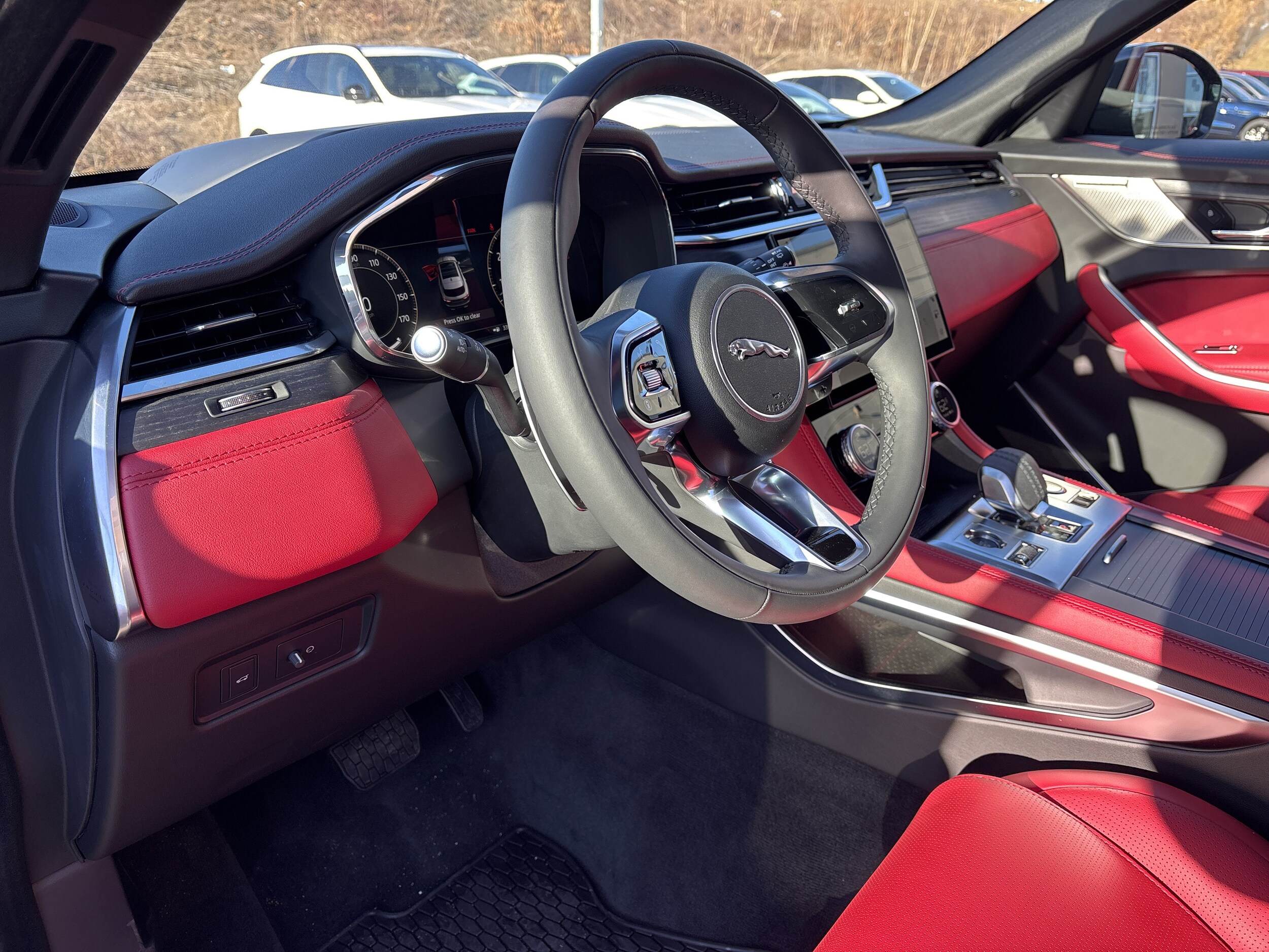 2026 Jaguar F-Pace R-Dynamic S - Photo 13