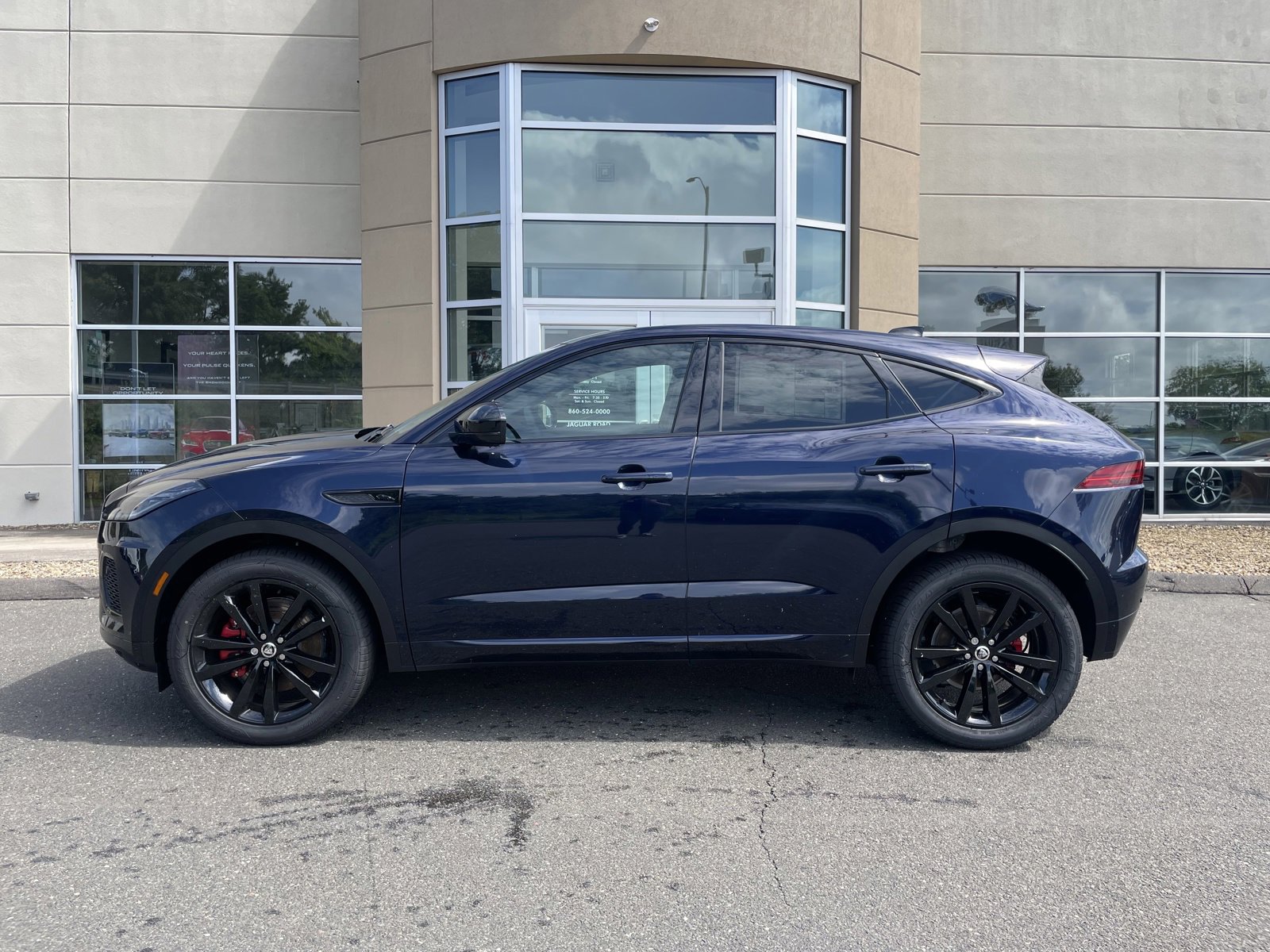 2024 Jaguar E-PACE R-Dynamic photo 4