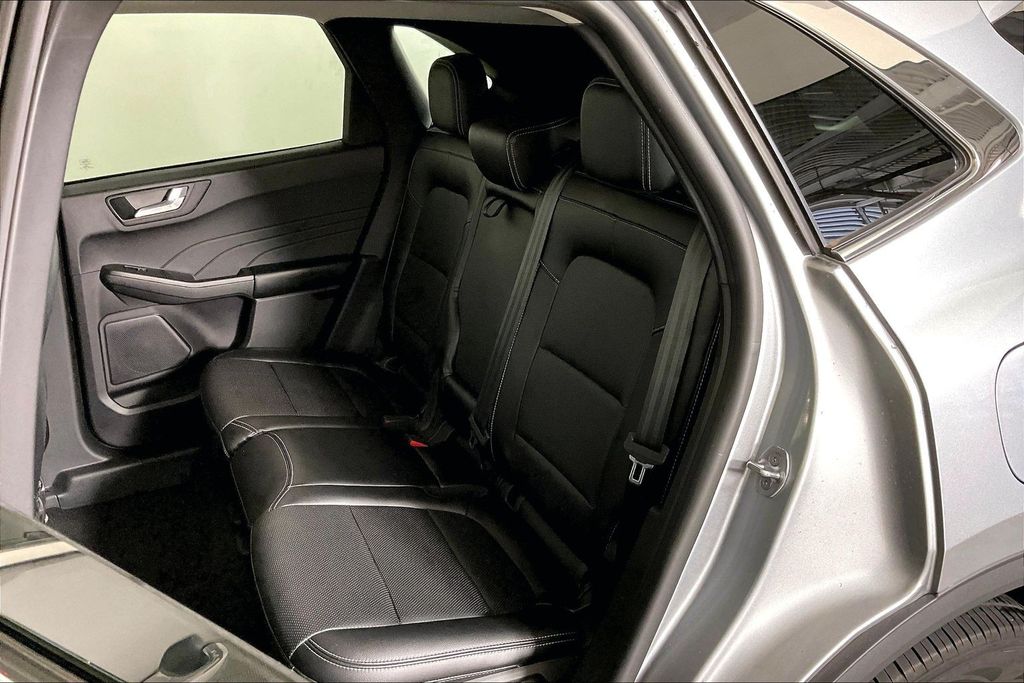 2022 Ford Escape Titanium - Photo 25