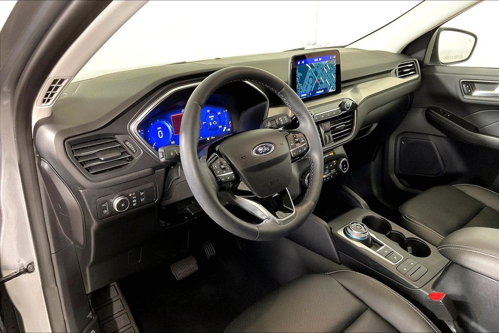 2022 Ford Escape Titanium - Photo 14