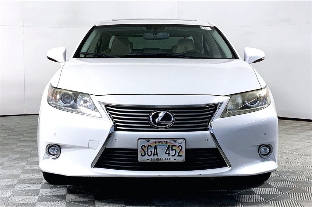 Used 2014 Lexus ES 350 with VIN JTHBK1GGXE2136402 for sale in Honolulu, HI